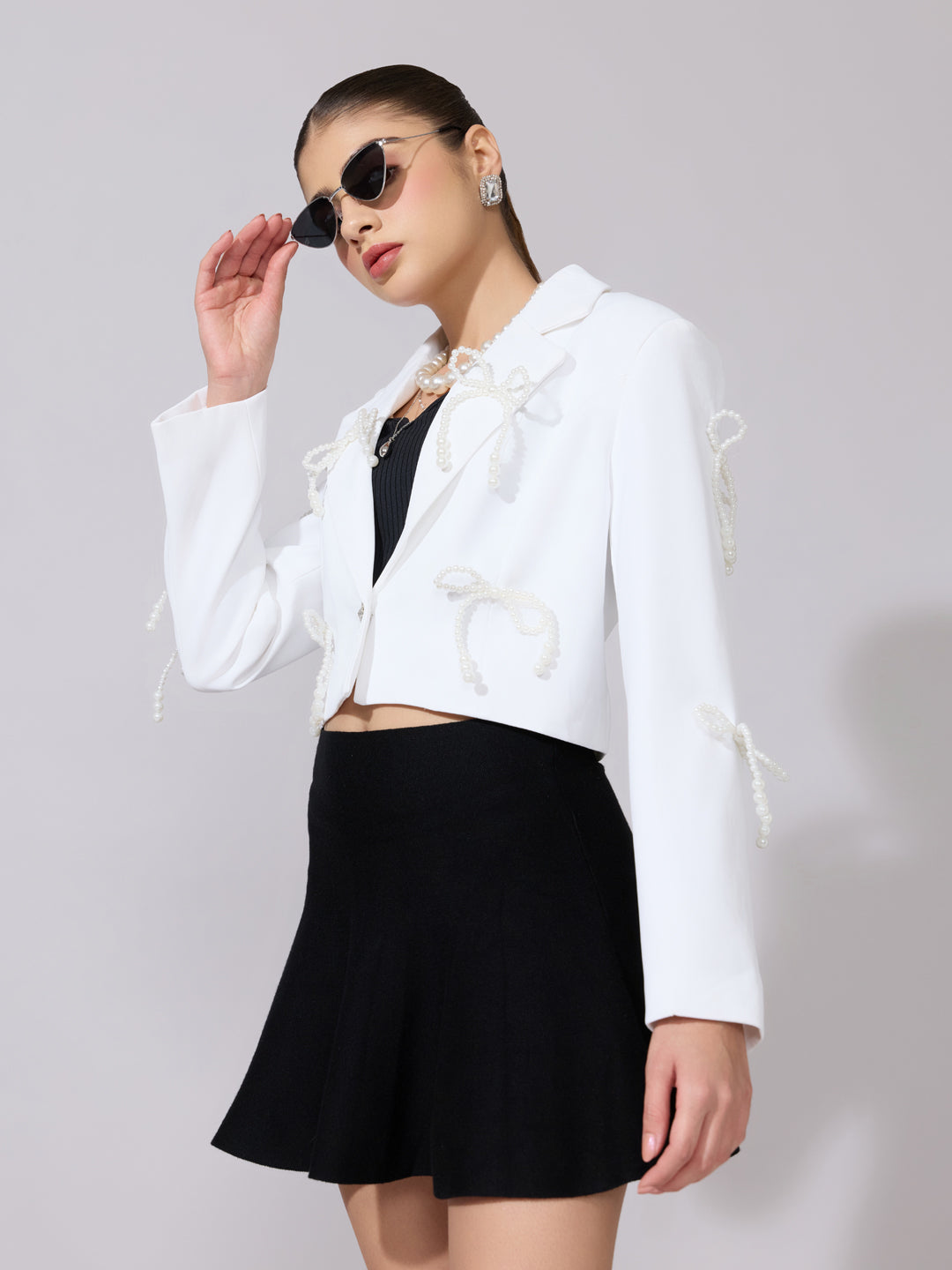 Women's White Pearl Bow Embellished Crop Blazer