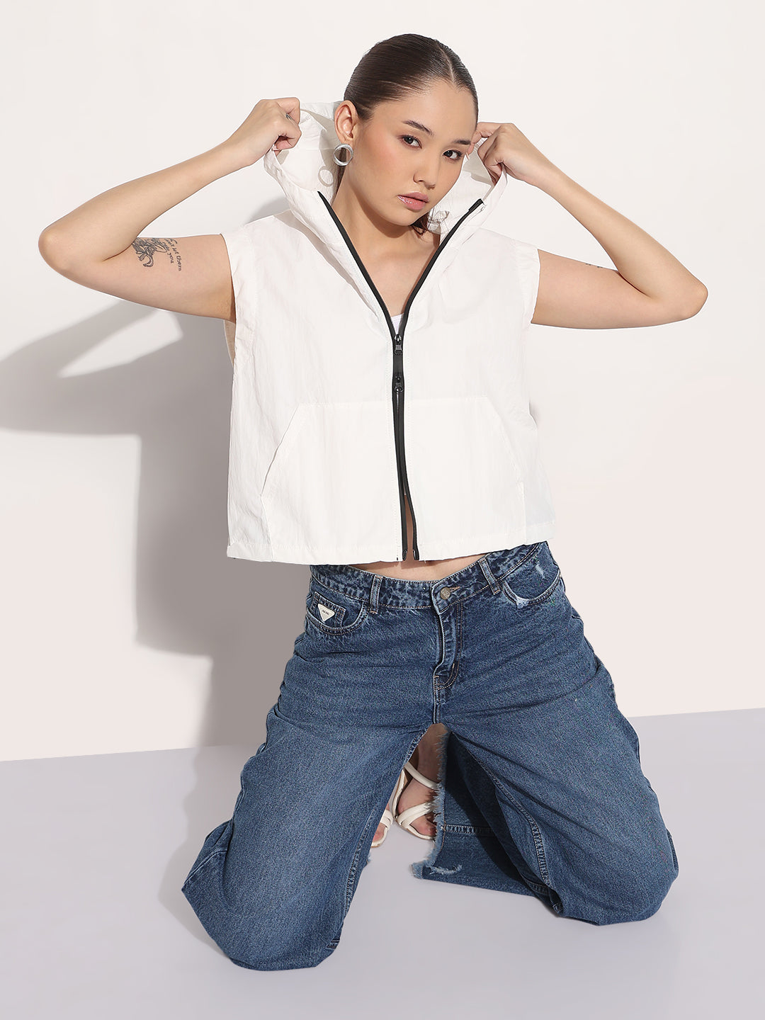 Women's White Hooded Sleeveless Bomber Jacket with Contrast Zipper