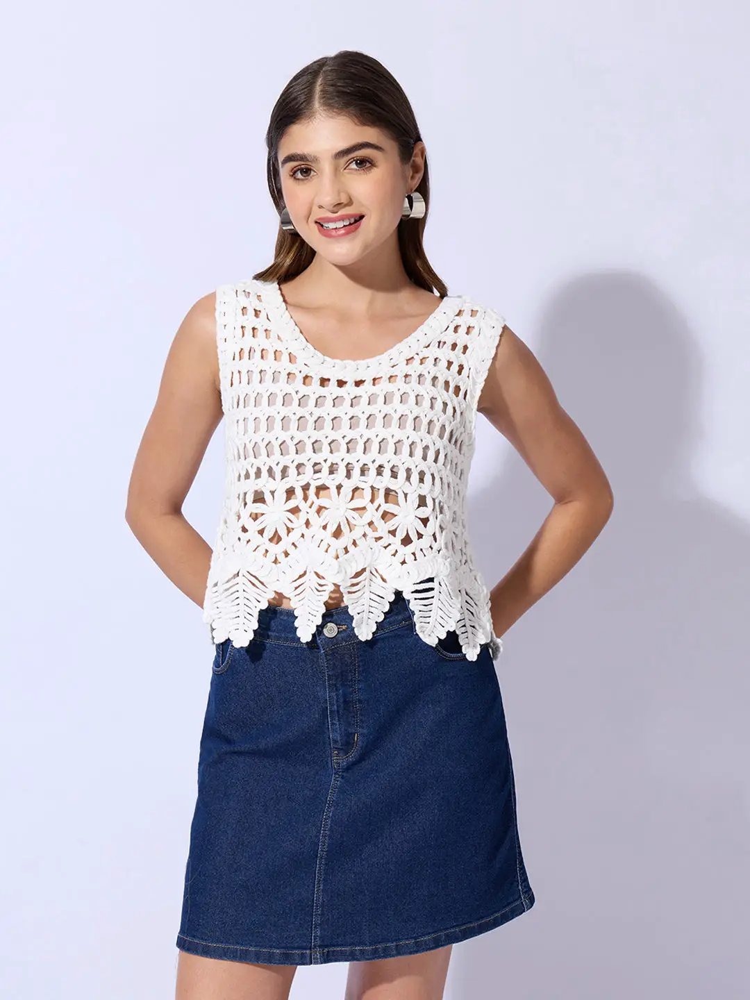 Women's White Round Neck Crop Top