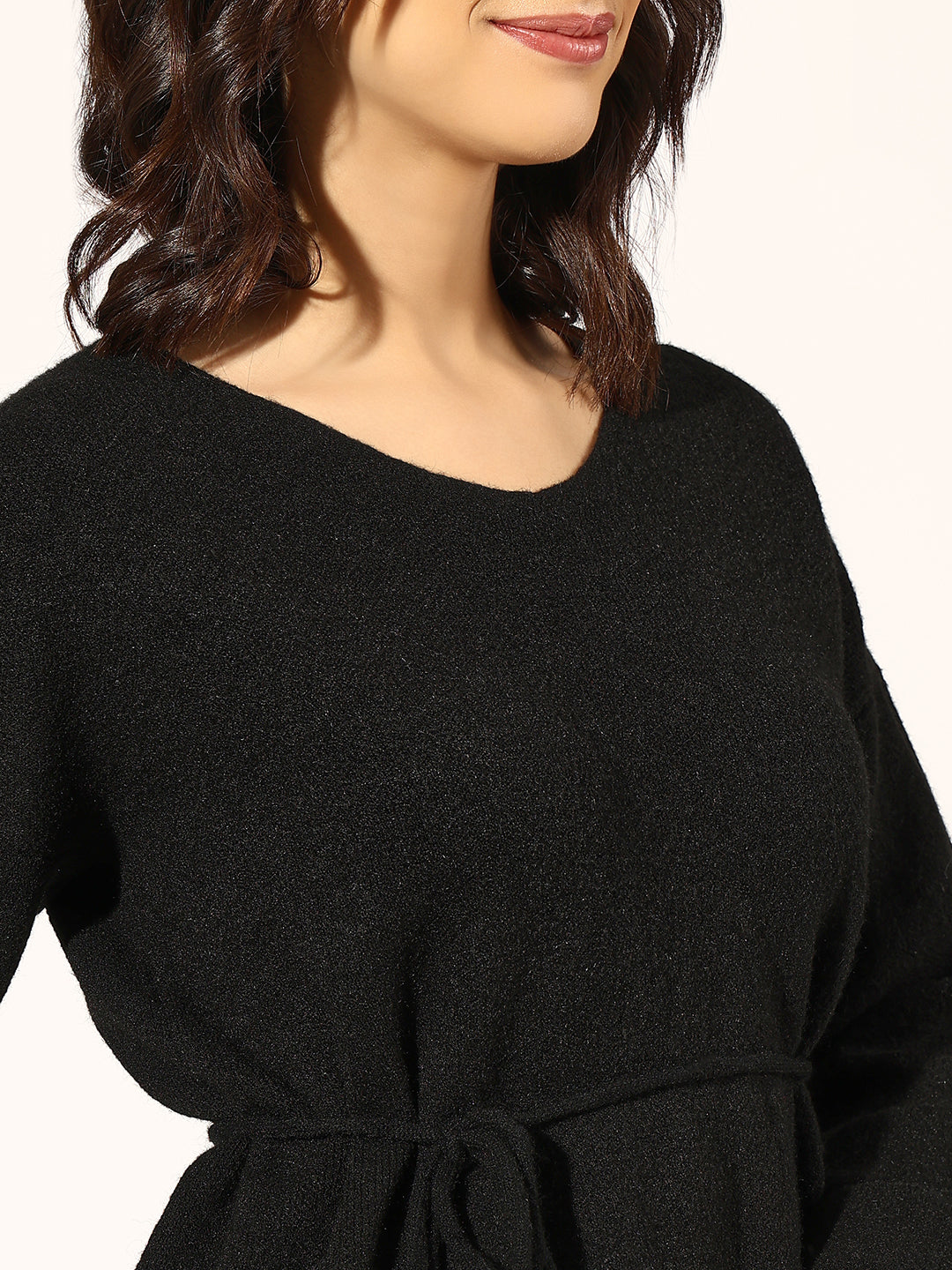 Women's Knitted Black V-Neck Top with Tie-Up Belt