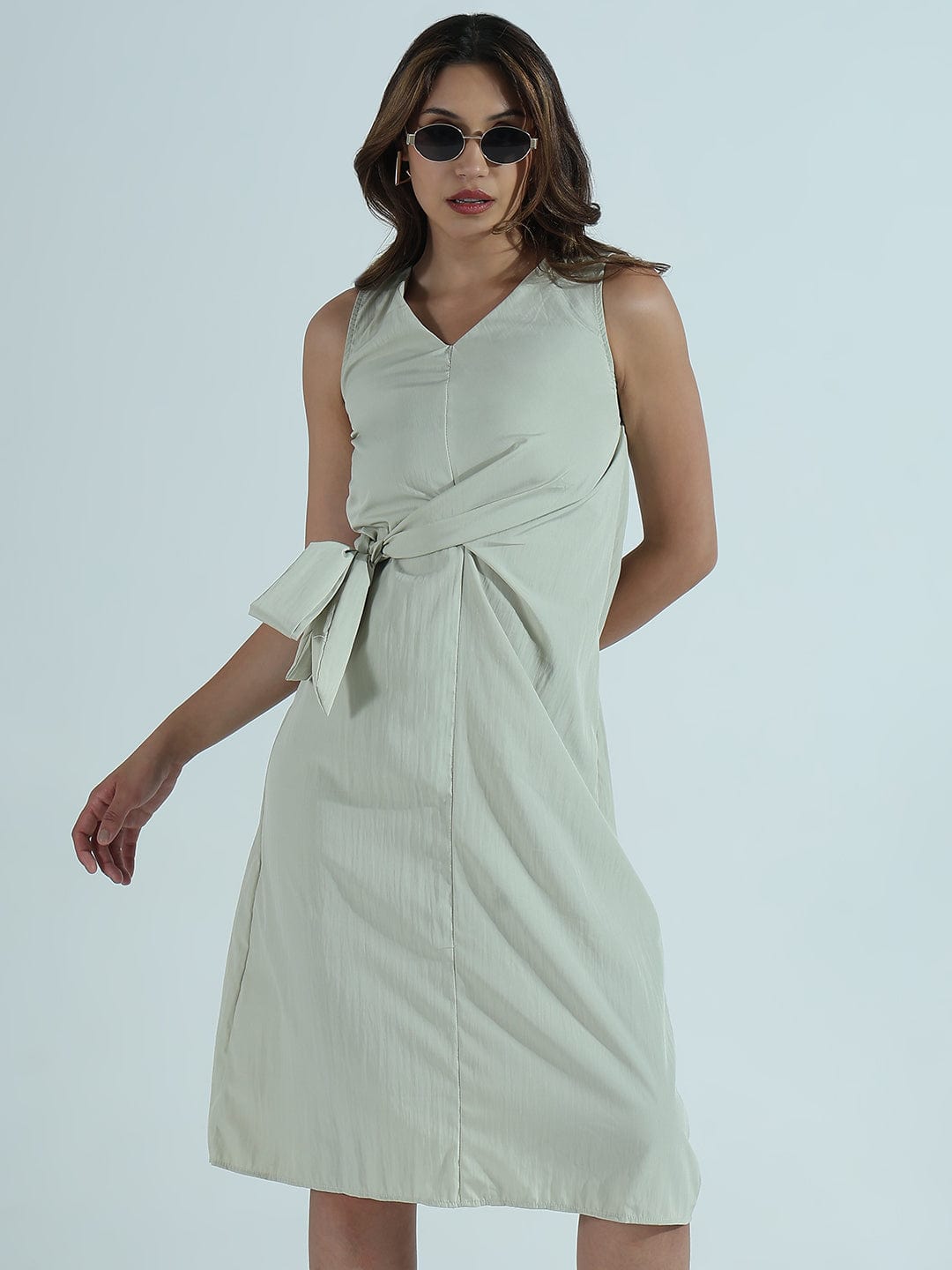 Women's Sea Green V-Neck Knot Style Midi Dress