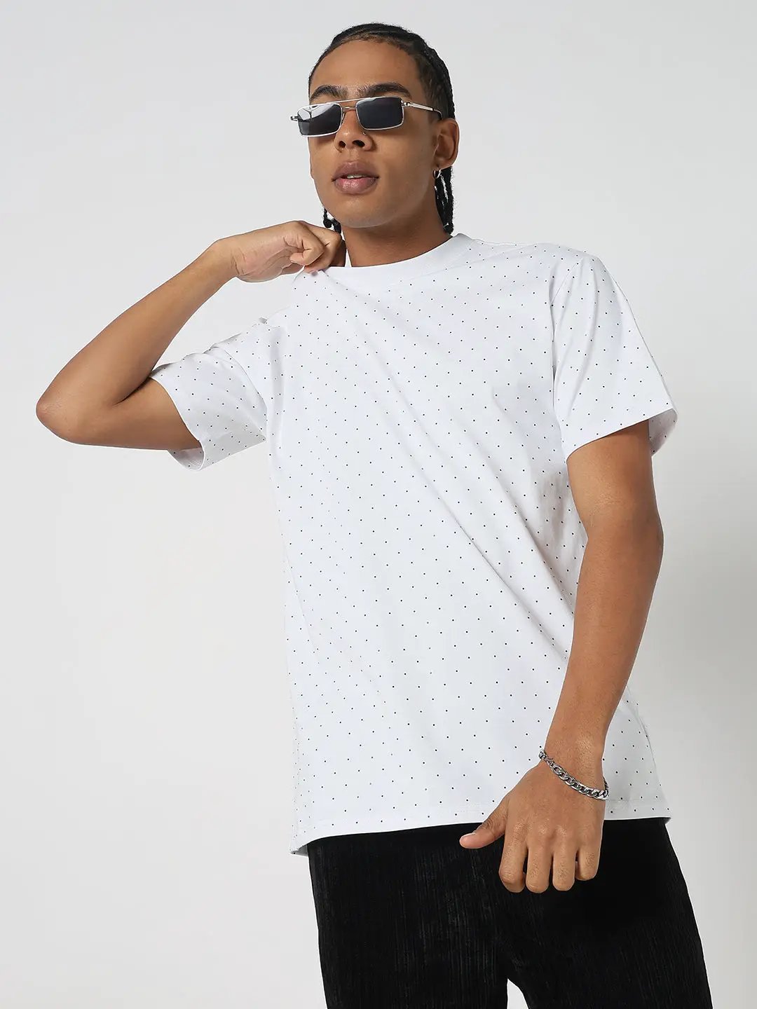 Buy Men's White Relaxed Fit T-Shirt with Stone Embellishment