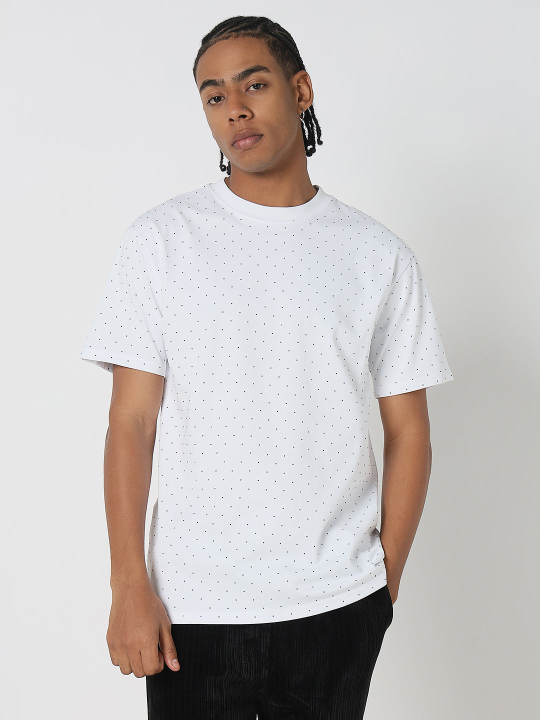 Men Casual White & Black Dots T-Shirt