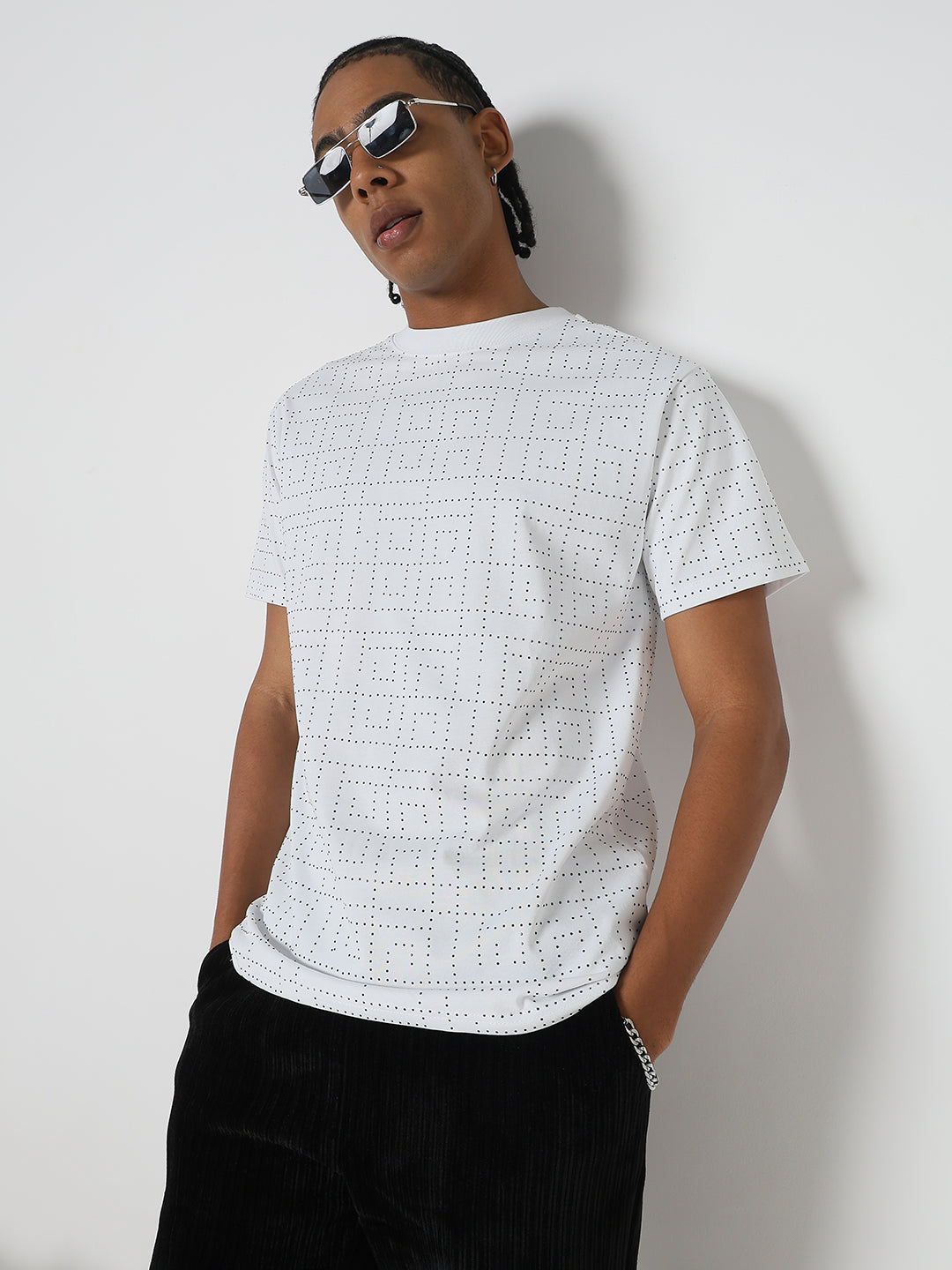 Men Casual White & Black Box Print Geometric T-Shirt