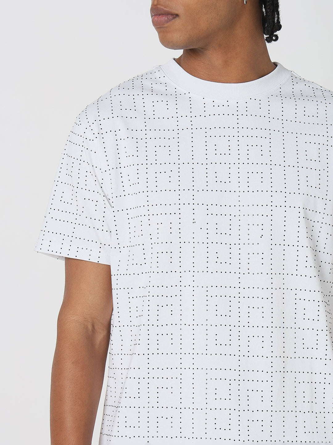 Men Casual White & Black Box Print Geometric T-Shirt