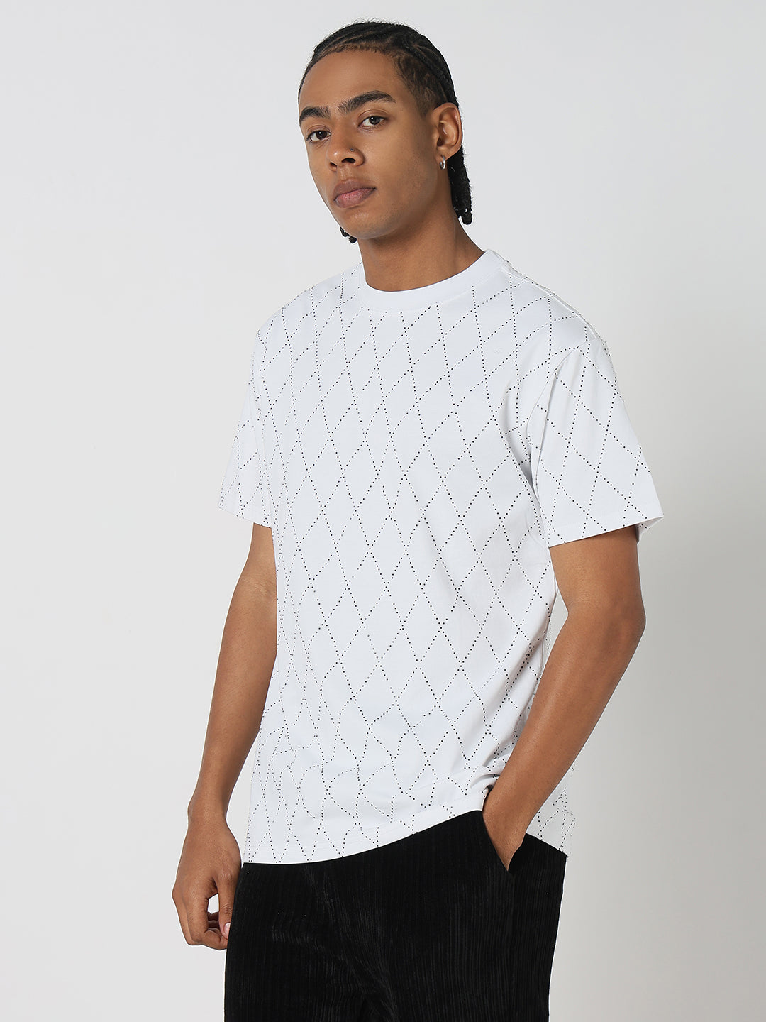 Men Casual White & Black Geometric T-Shirt