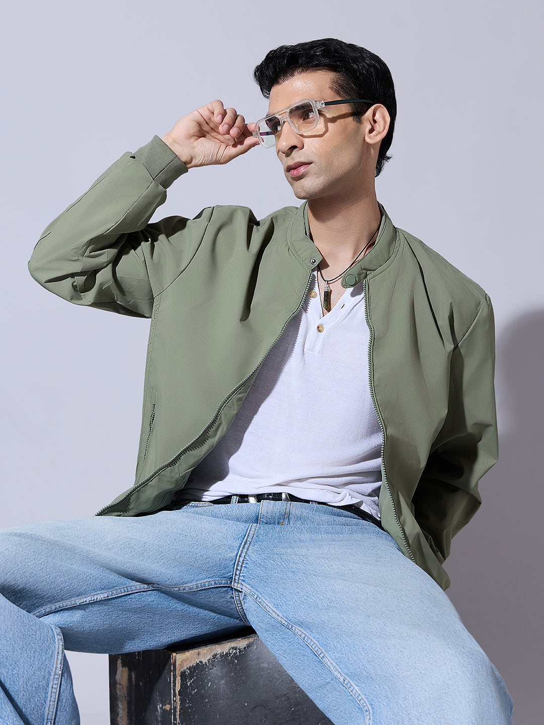 Men's Green Zip-Up Bomber Jacket with Ribbed Hem