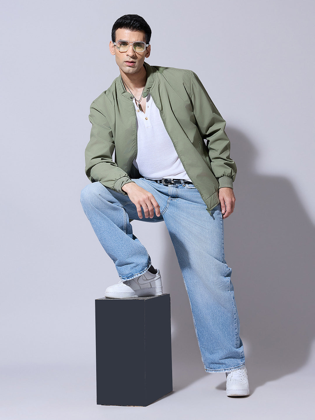 Men's Green Zip-Up Bomber Jacket with Ribbed Hem