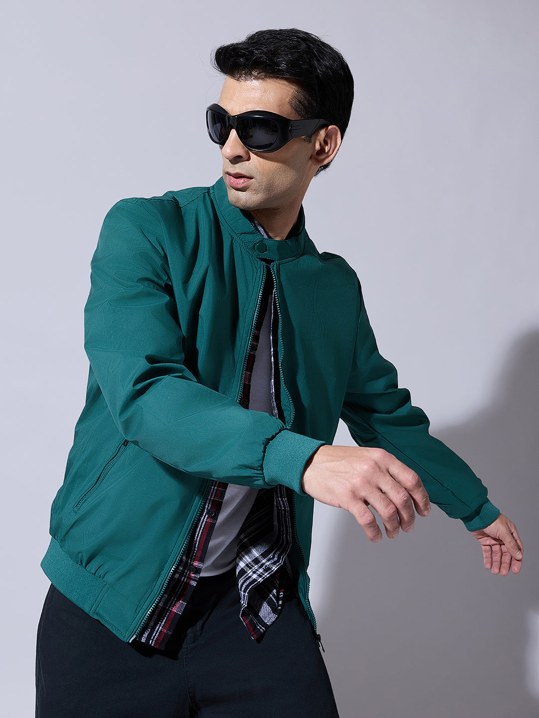 Men's Green Zip-Up Bomber Jacket with Ribbed Hem