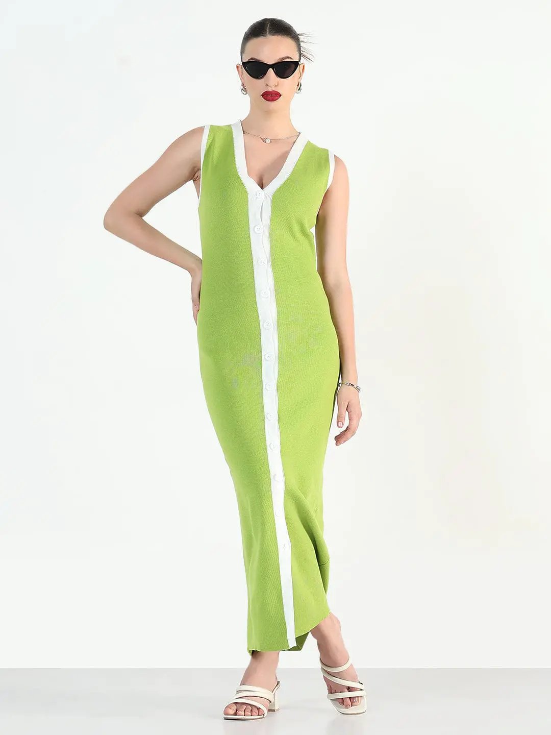 Women's Green V-Neck Sleeveless Bodycon Dresses - from SHOWOFFFF