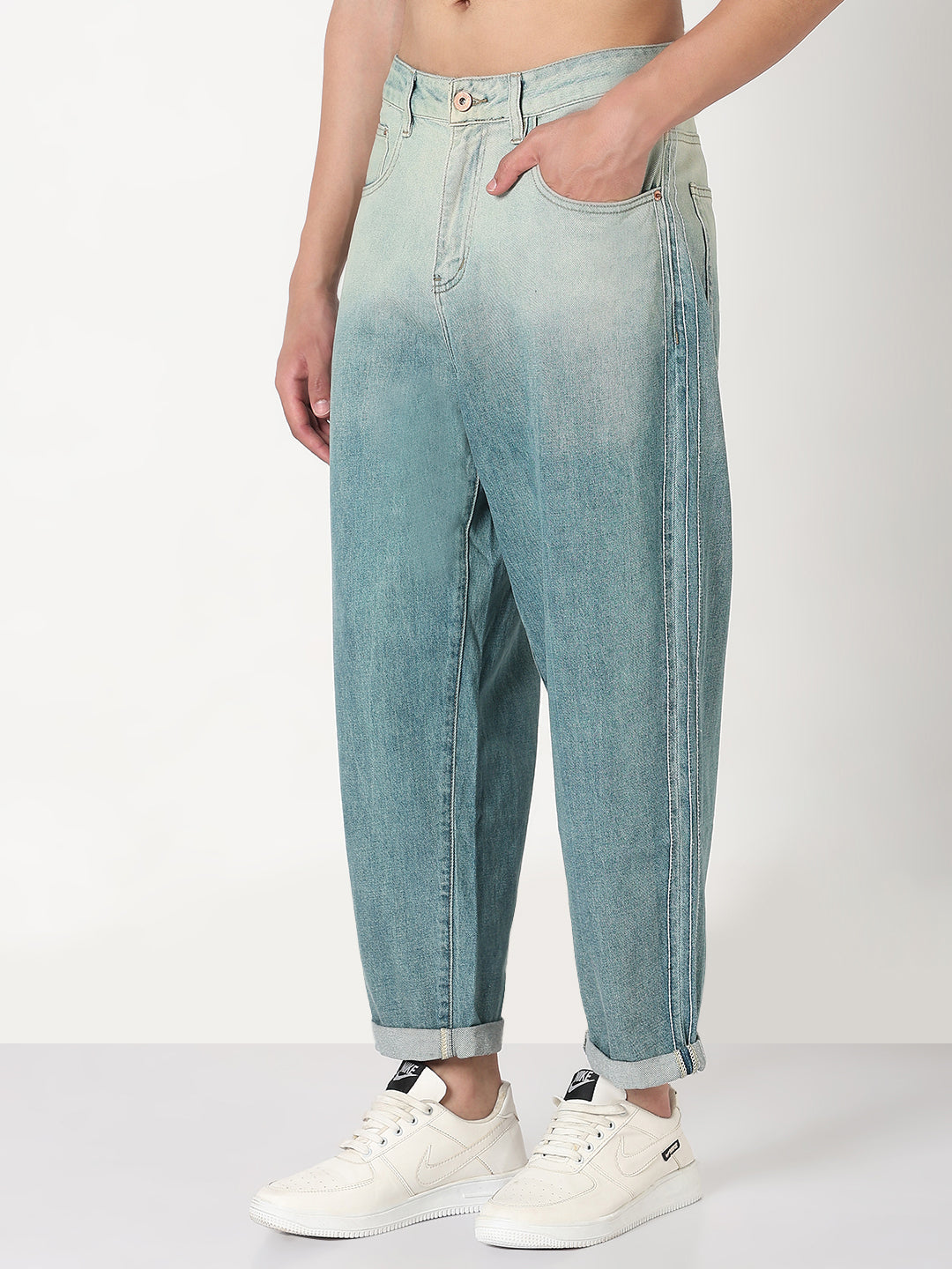 Men's Blue Washed Tapered Fit Ombre Jeans