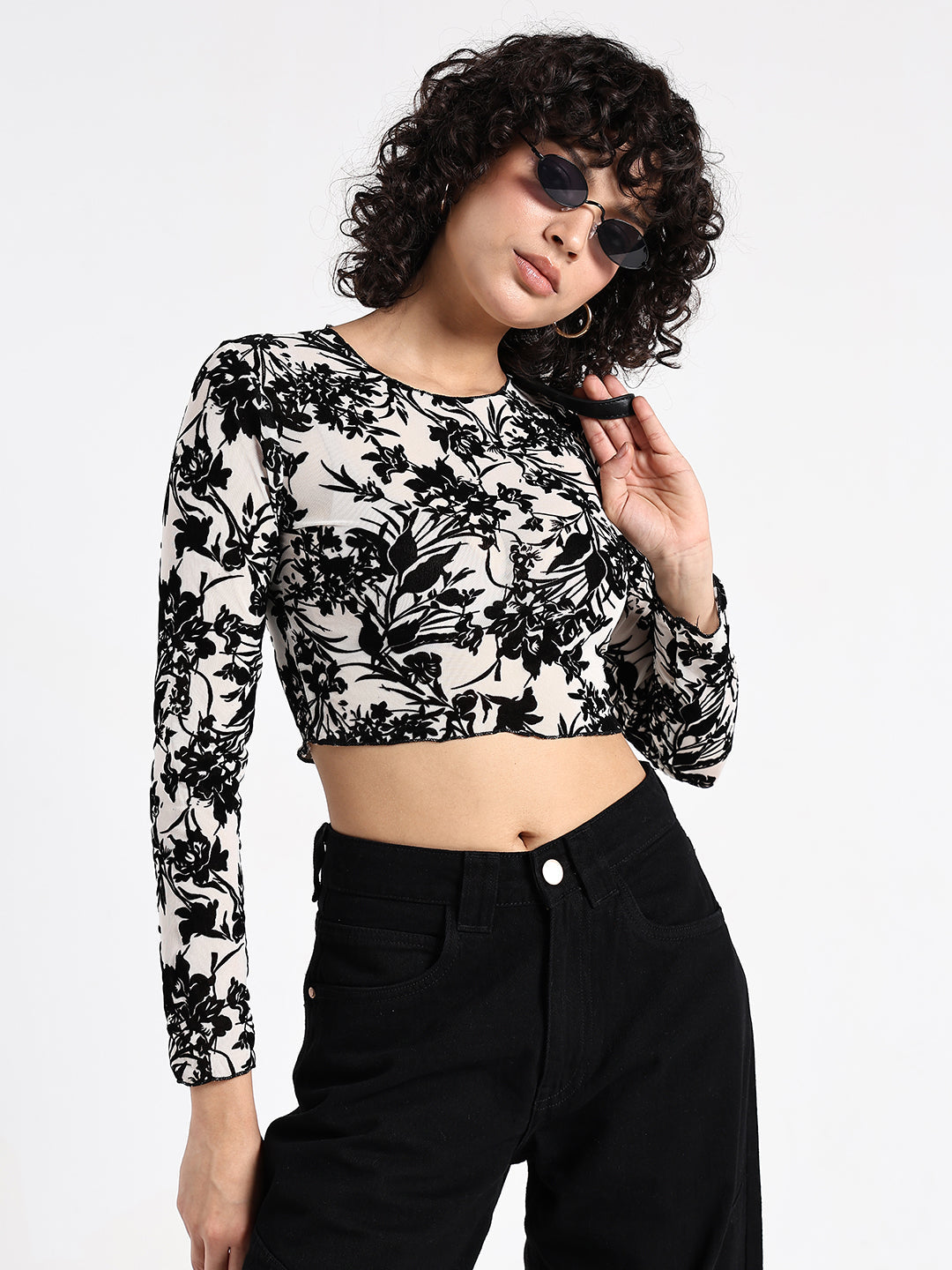 Women's Floral White Fitted Crop Top