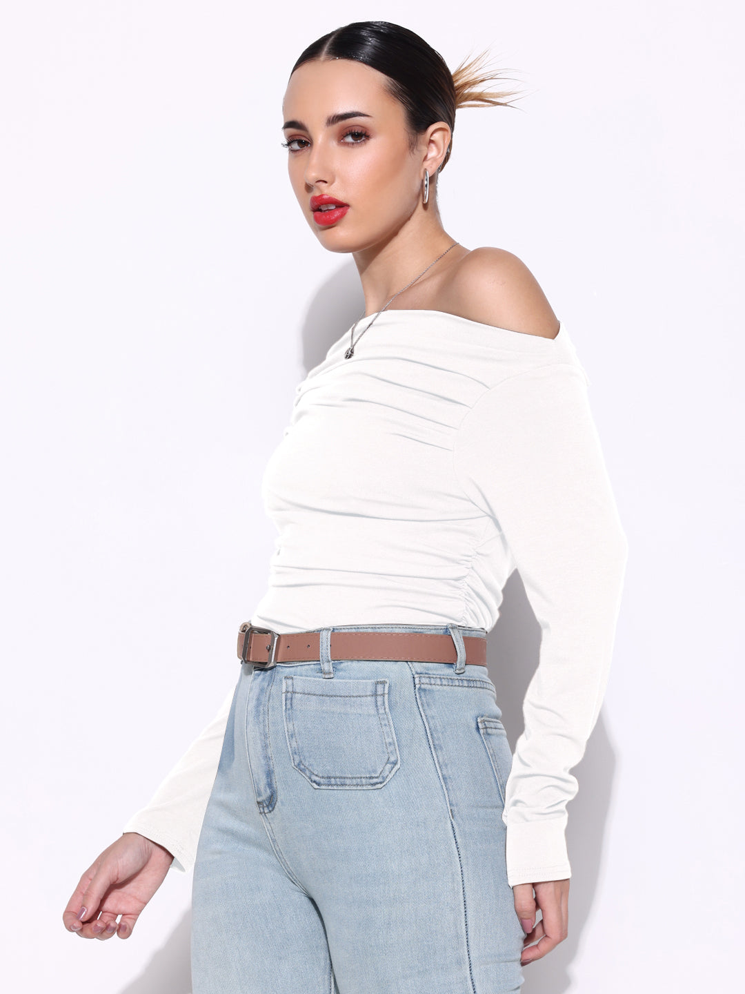 Women Solid White Off-Shoulder Top