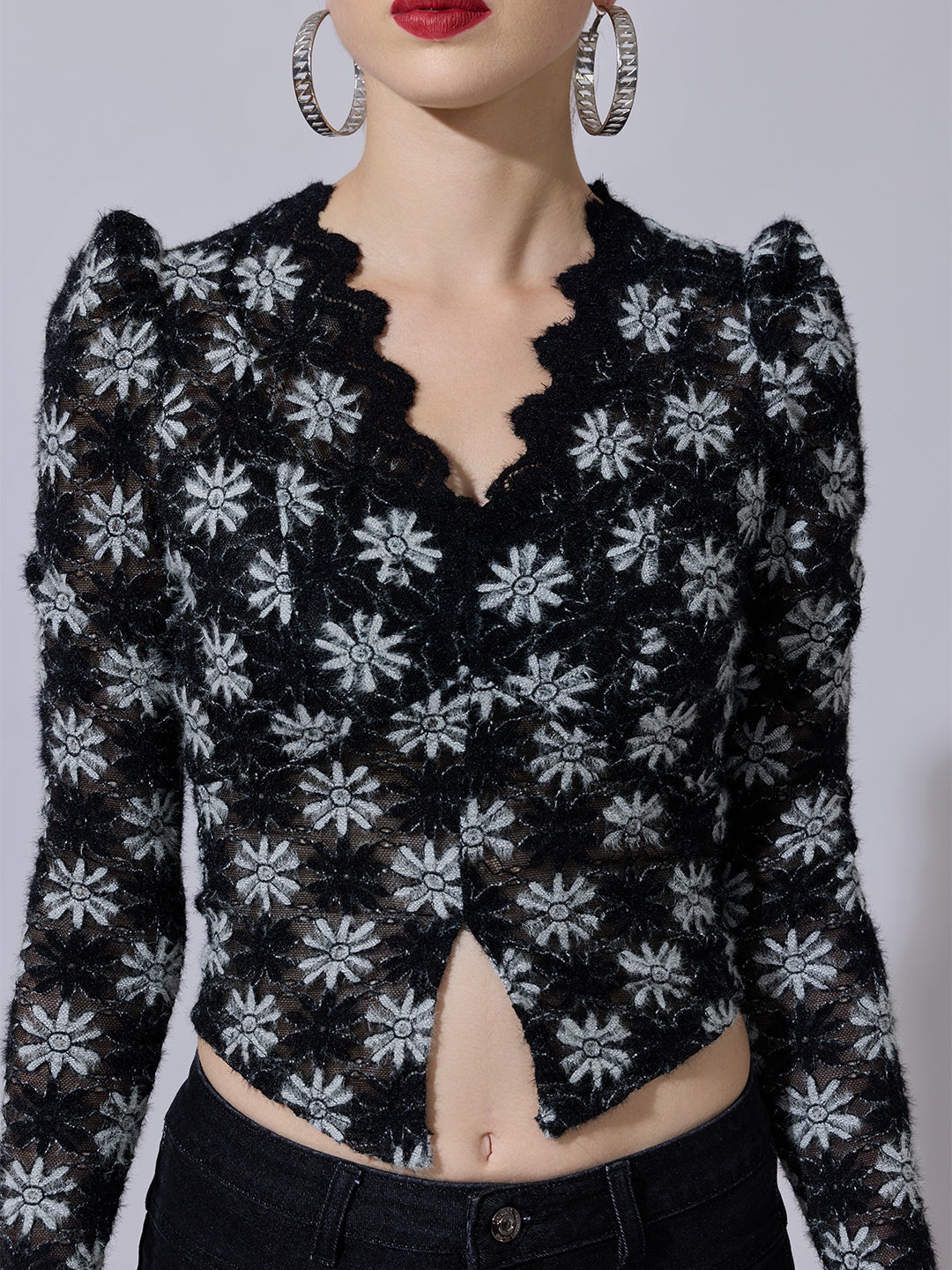 Women's Floral Black Scallop V-Neck Sheer Lace Fitted Top