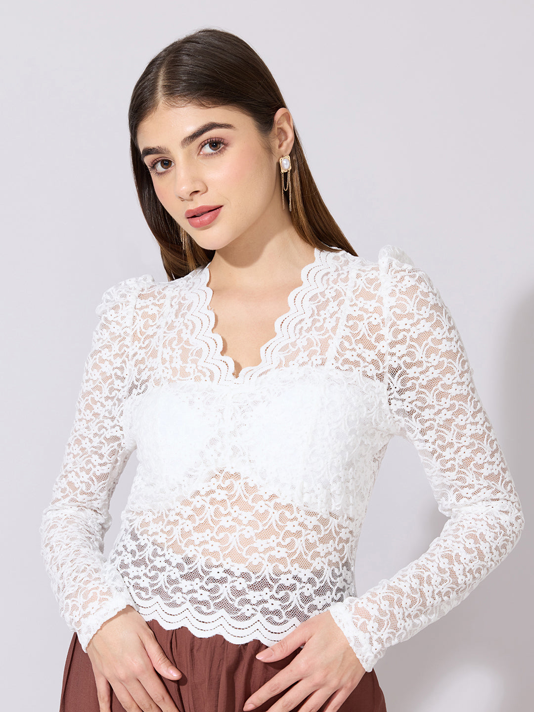 Women's Floral White Scallop V-Neck Sheer Lace Fitted Top