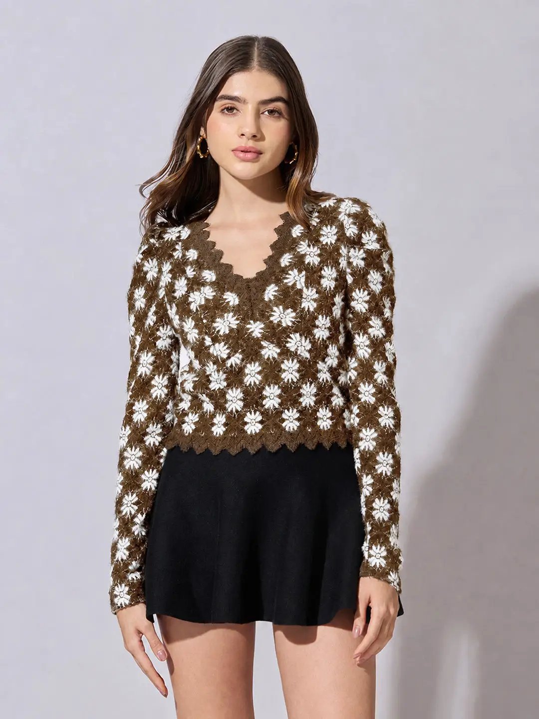 Women's Floral Brown Scallop V-Neck Sheer Lace Fitted Top