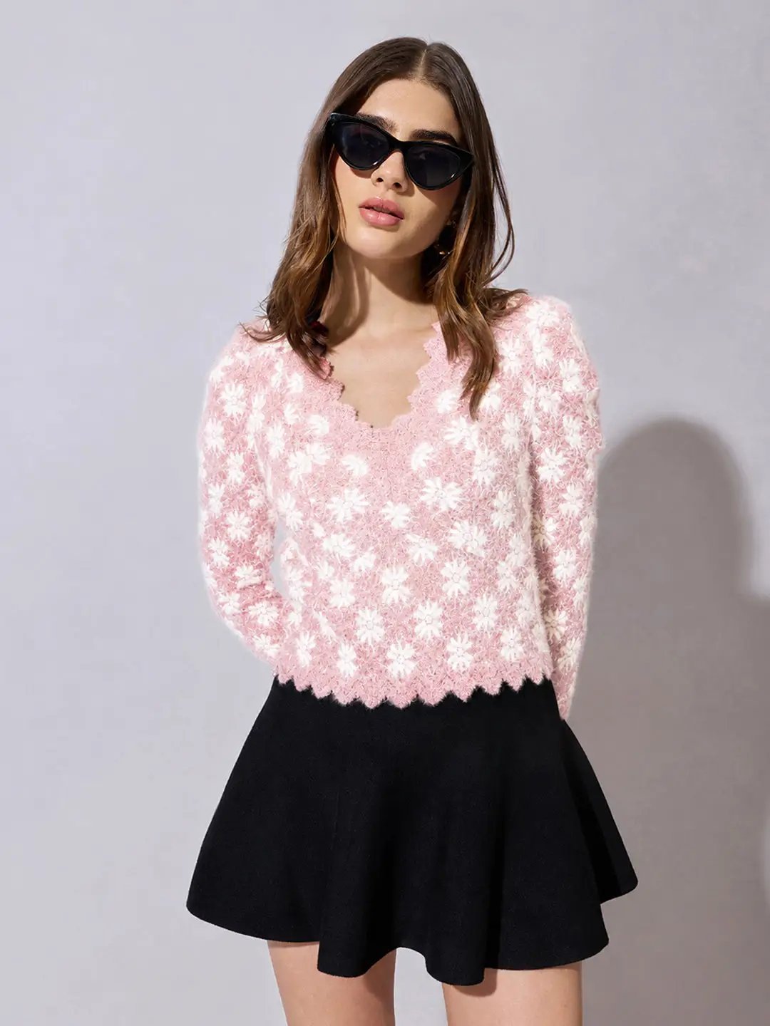 Women's Floral Pink Scallop V-Neck Sheer Lace Fitted Top