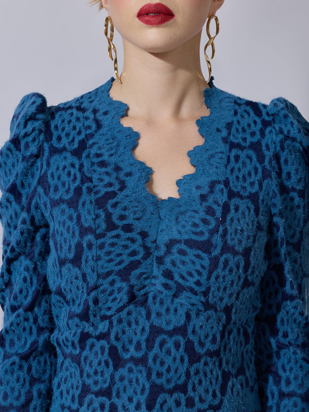 Women's Lace-Pattern Blue Scalloped V-Neck Top