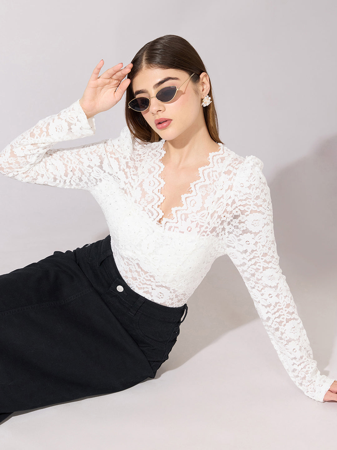 Women's Embellished White Scallop V-Neck Sheer Fitted Top