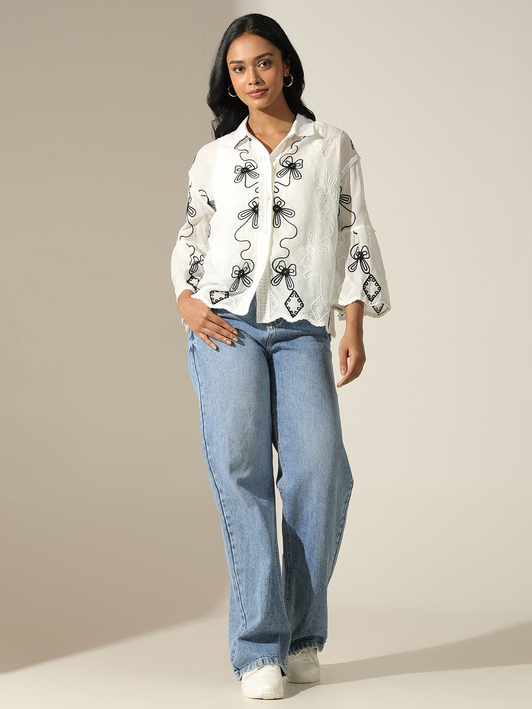 Women's Embroidered White Relaxed Fit Shirt with Scalloped Hem