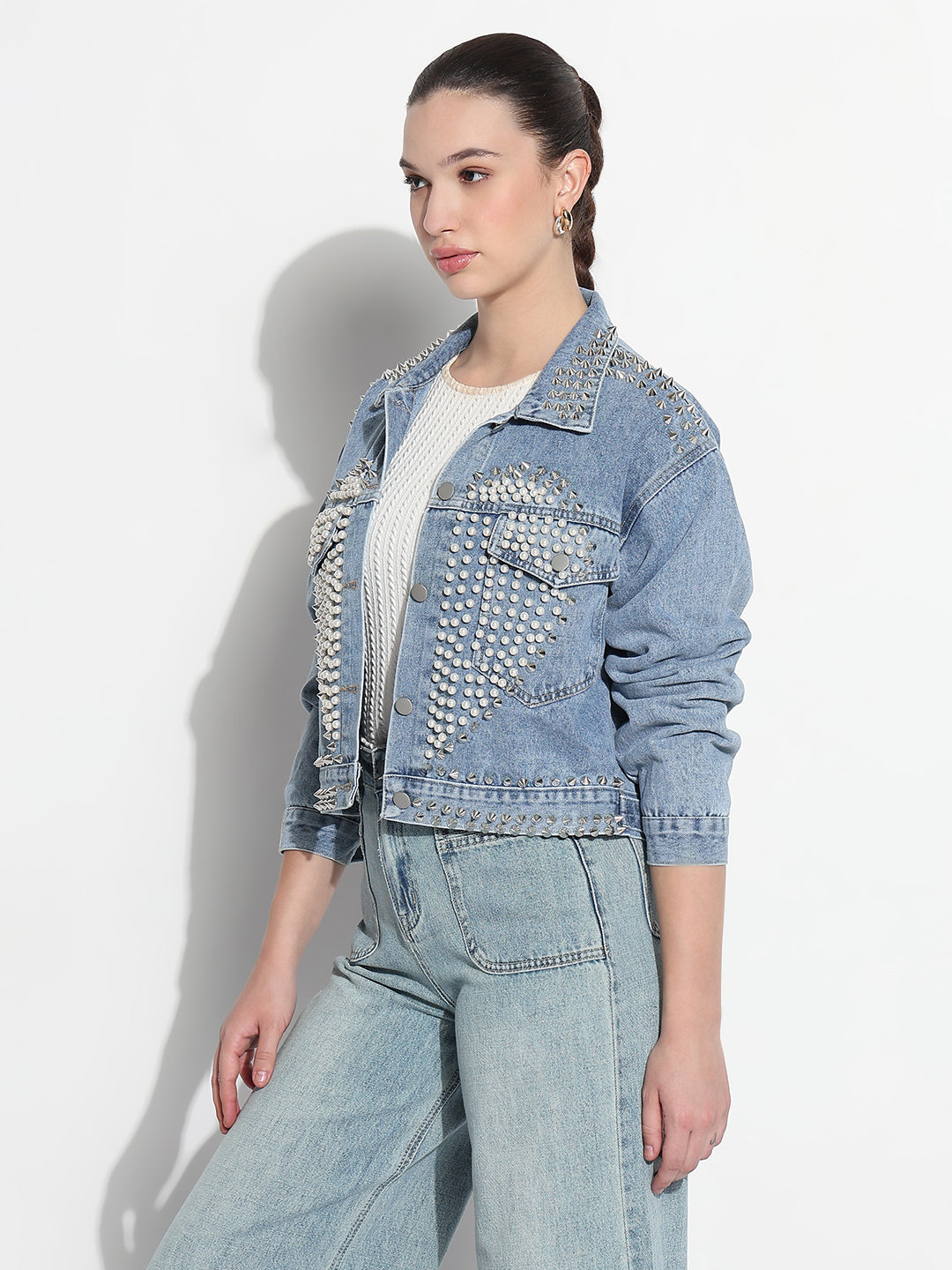 Women's Embellished Blue Spread Collar Relaxed Fit Denim Jacket