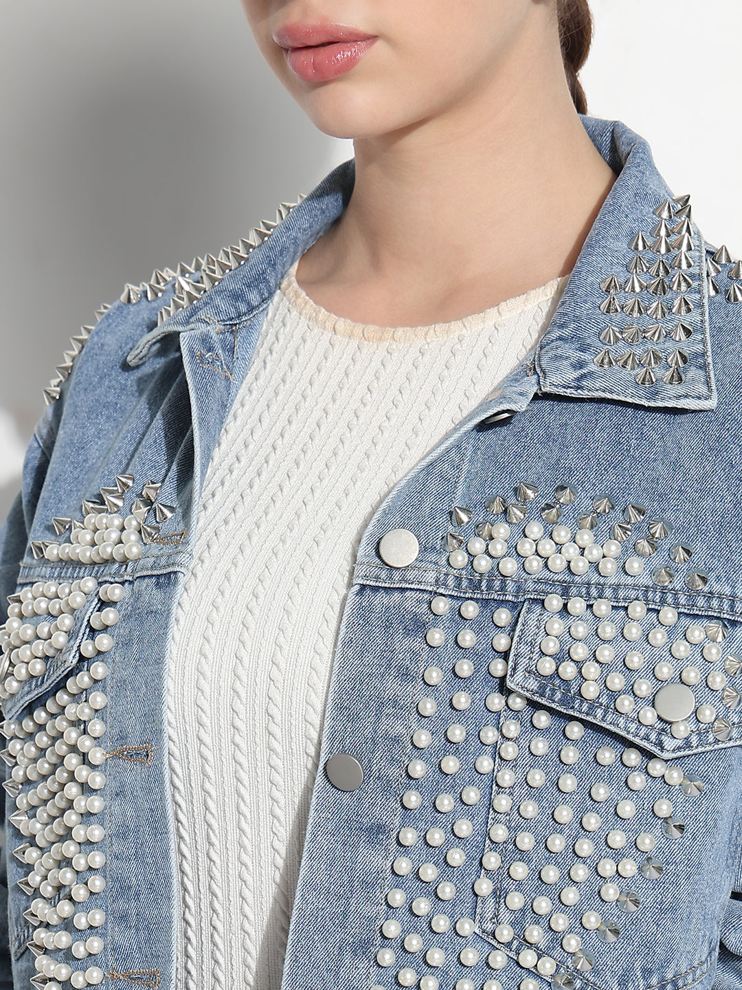 Women's Embellished Blue Spread Collar Relaxed Fit Denim Jacket