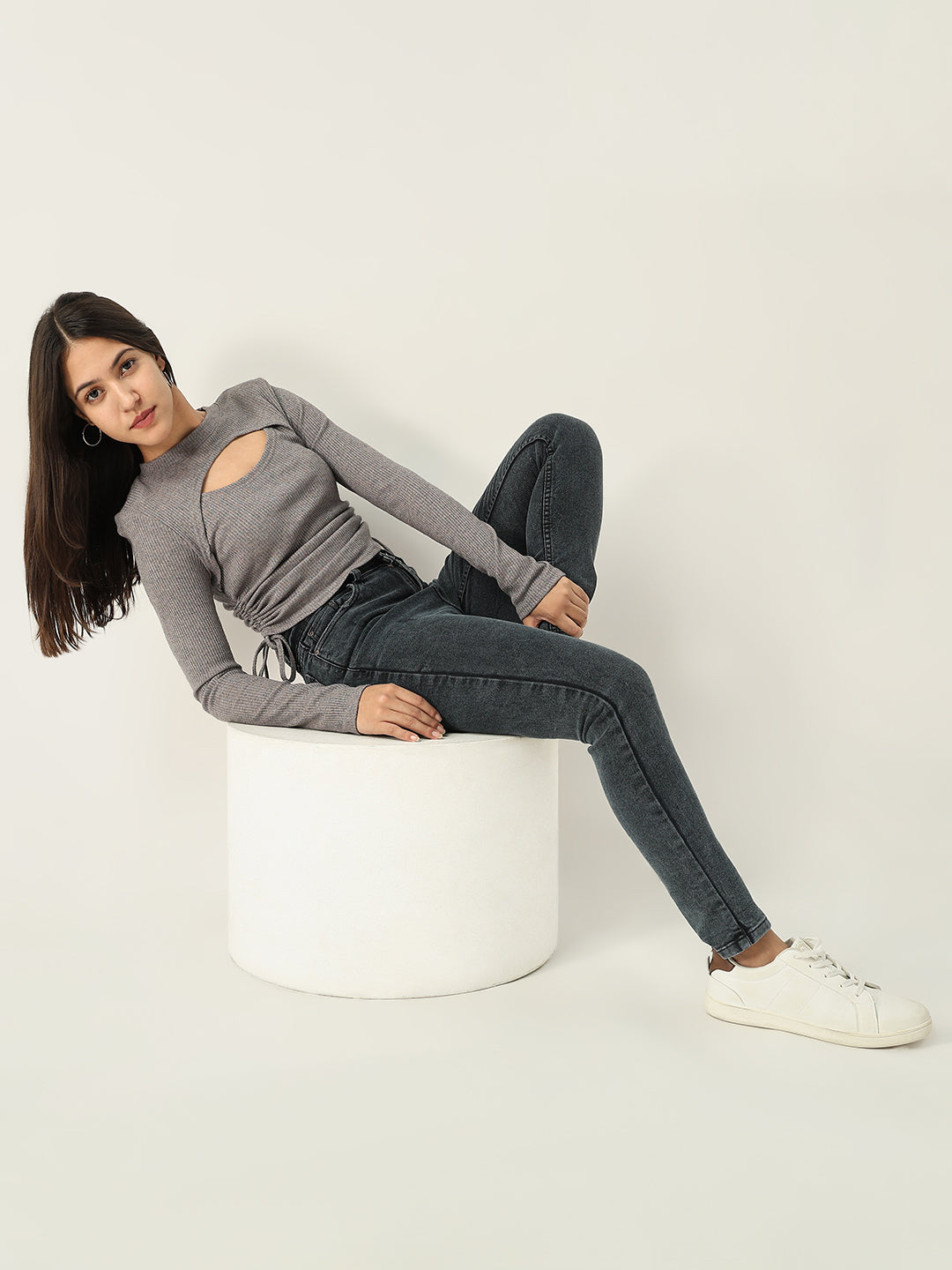 Women's Solid Grey Fitted Top