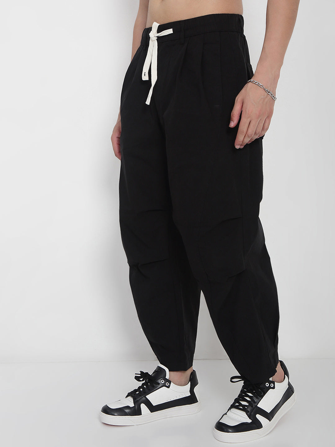 Men's Black Relaxed Fit Korean Trousers