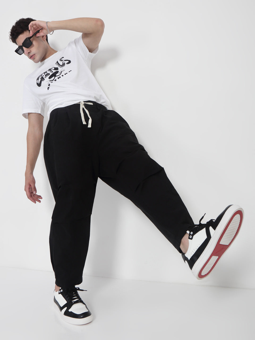 Men's Black Relaxed Fit Korean Trousers
