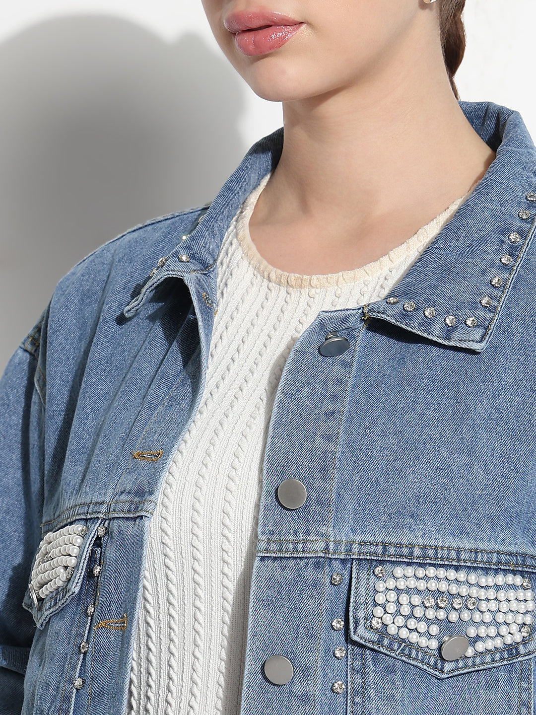Women's Embellished Blue Spread Collar Relaxed Fit Denim Jacket