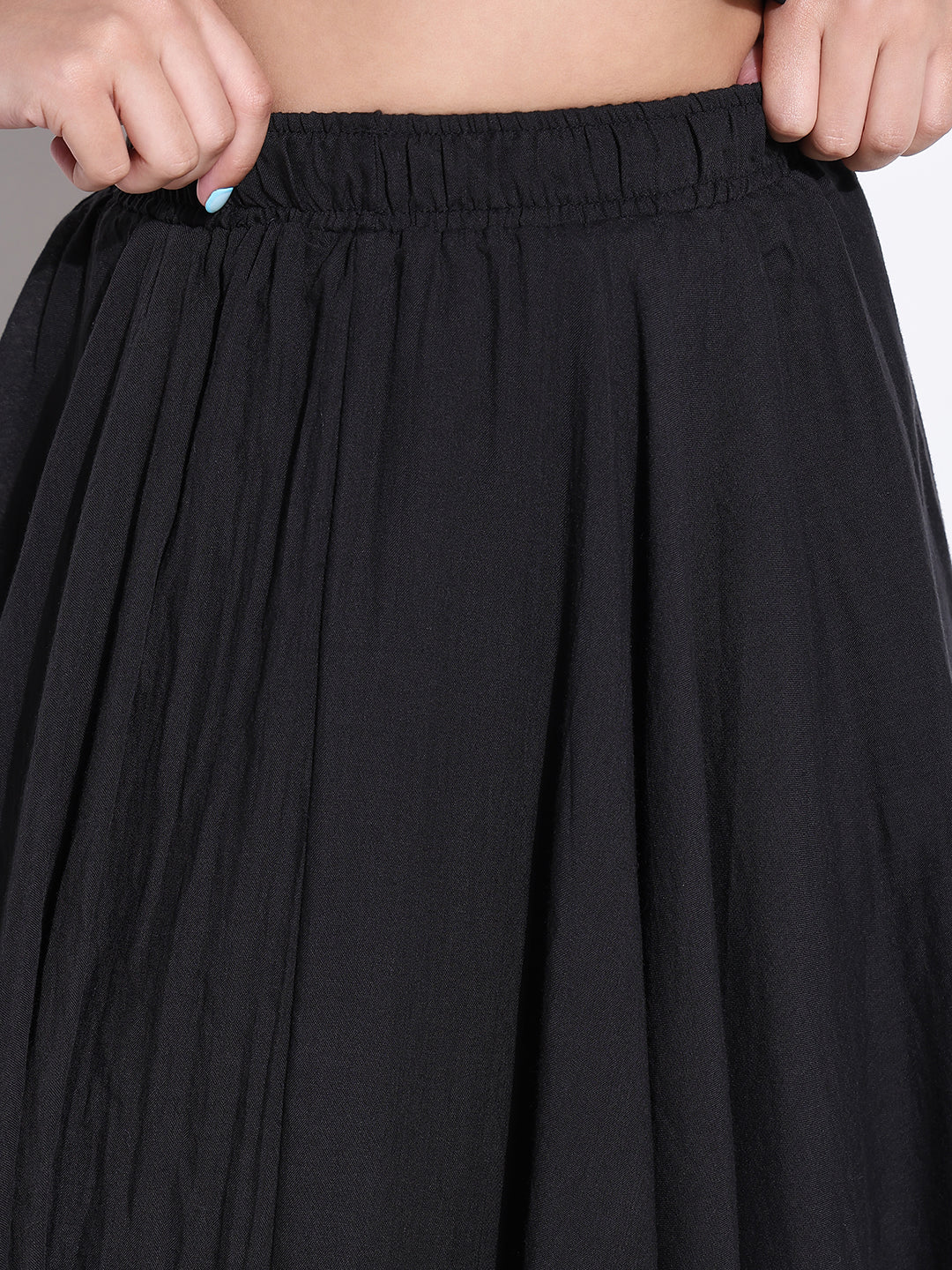 Women Black Solid Flared Skirt