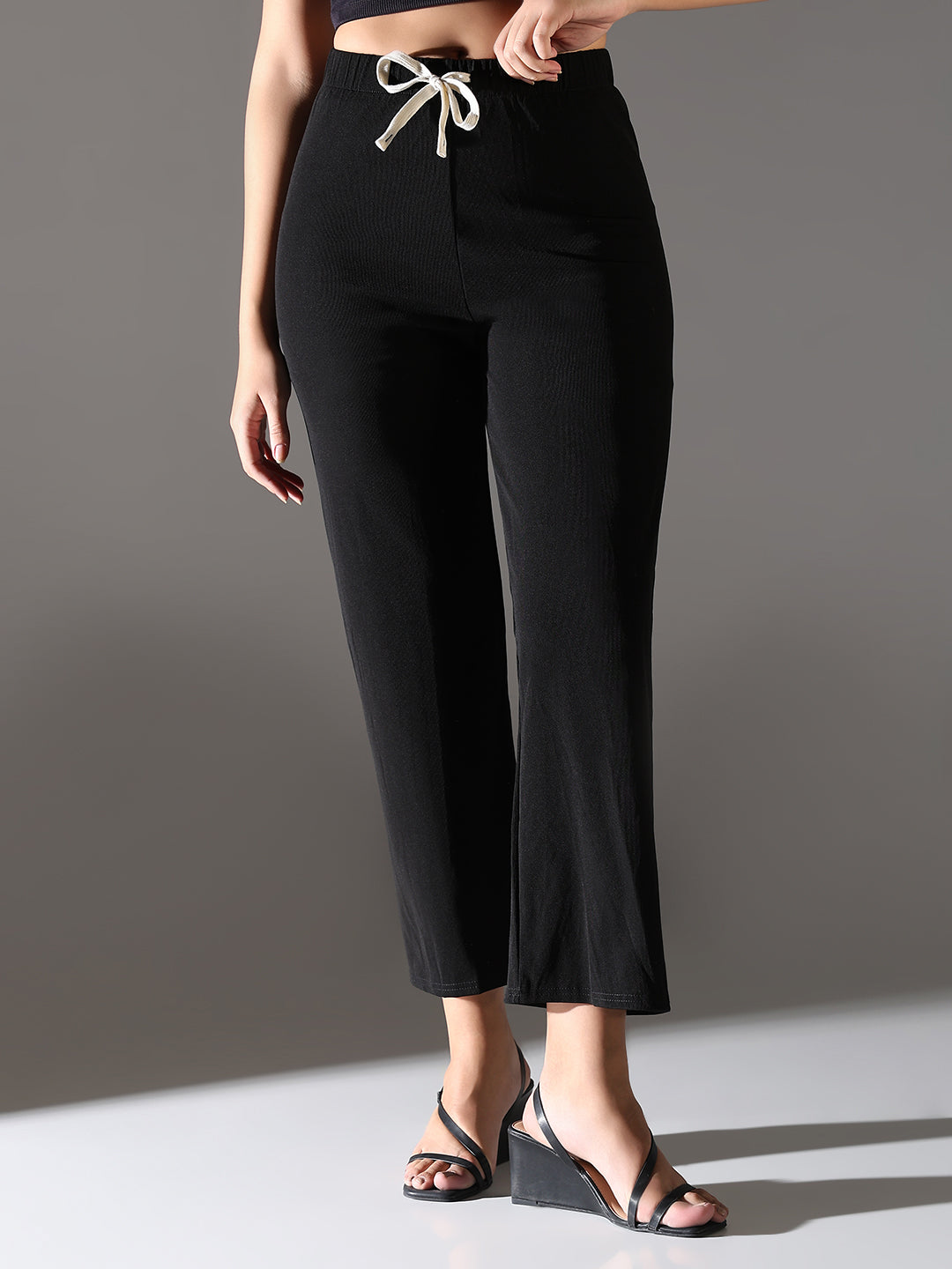 Women Black Solid Trousers