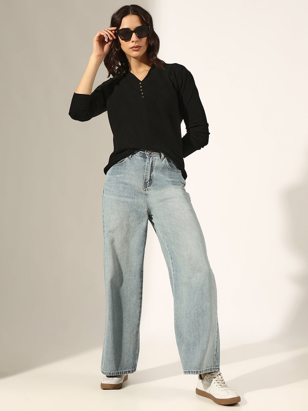 Women's Black V-Neck Long Sleeve Fitted Top with Button Detail