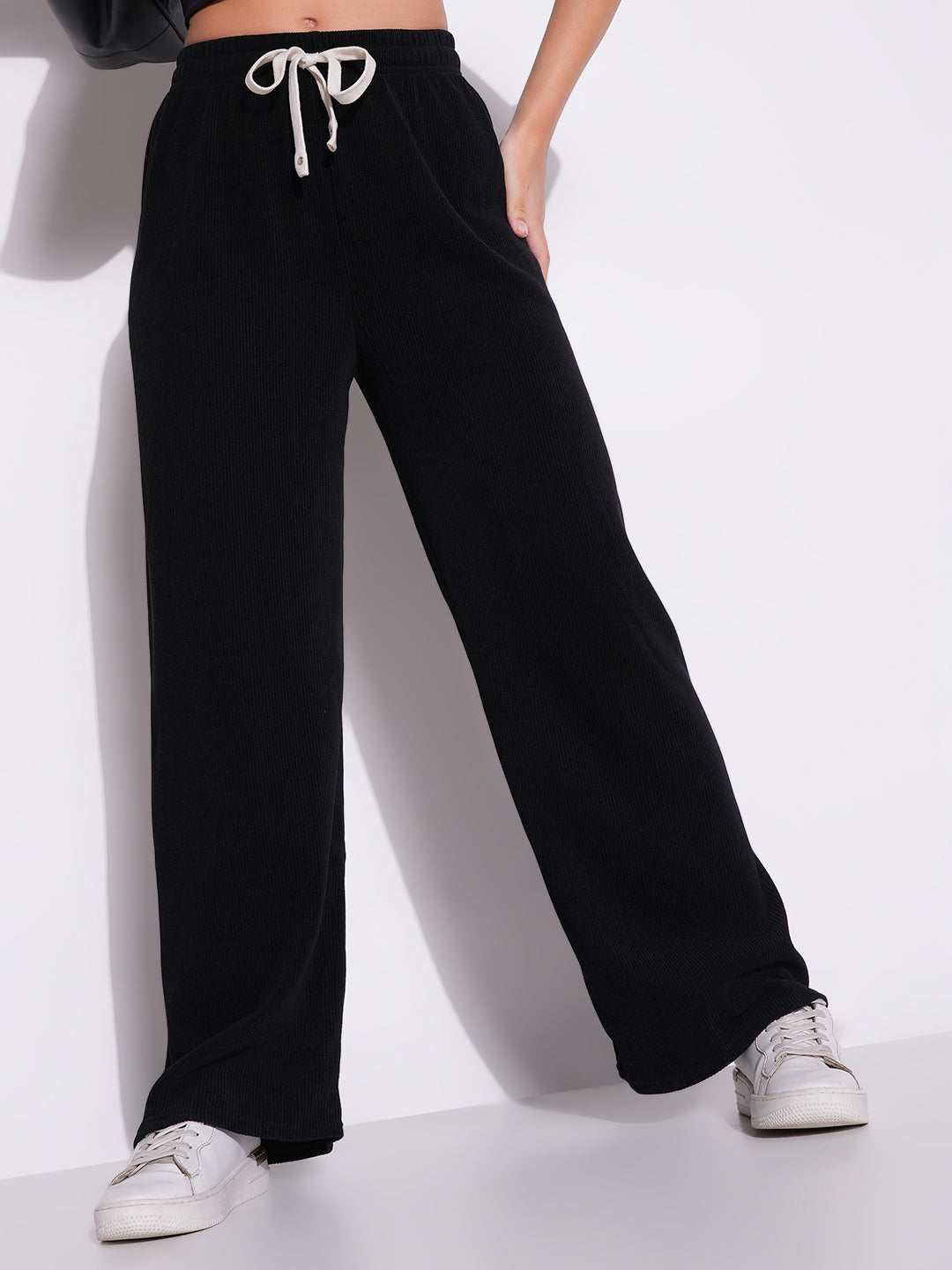 Women Black Solid Parallel Trousers