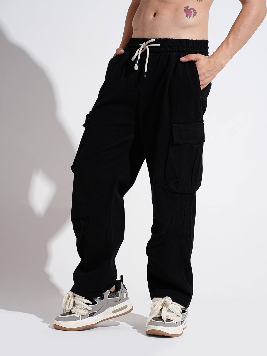 Men's Black Straight Fit Cargo Trousers