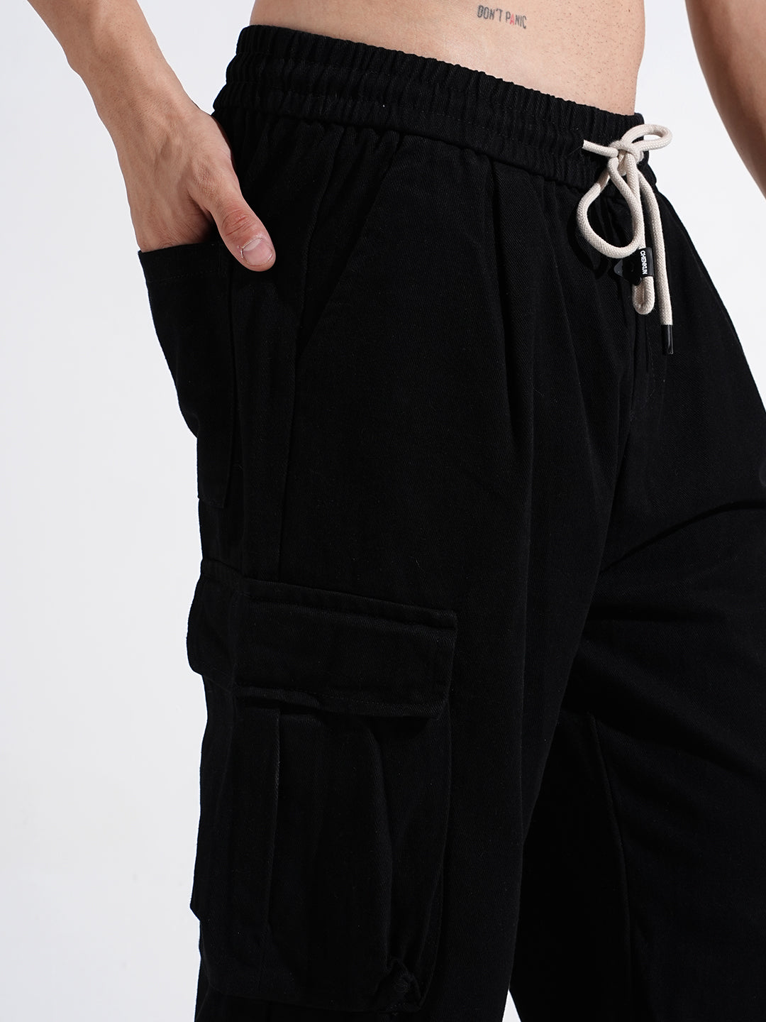 Men's Black Straight Fit Cargo Trousers