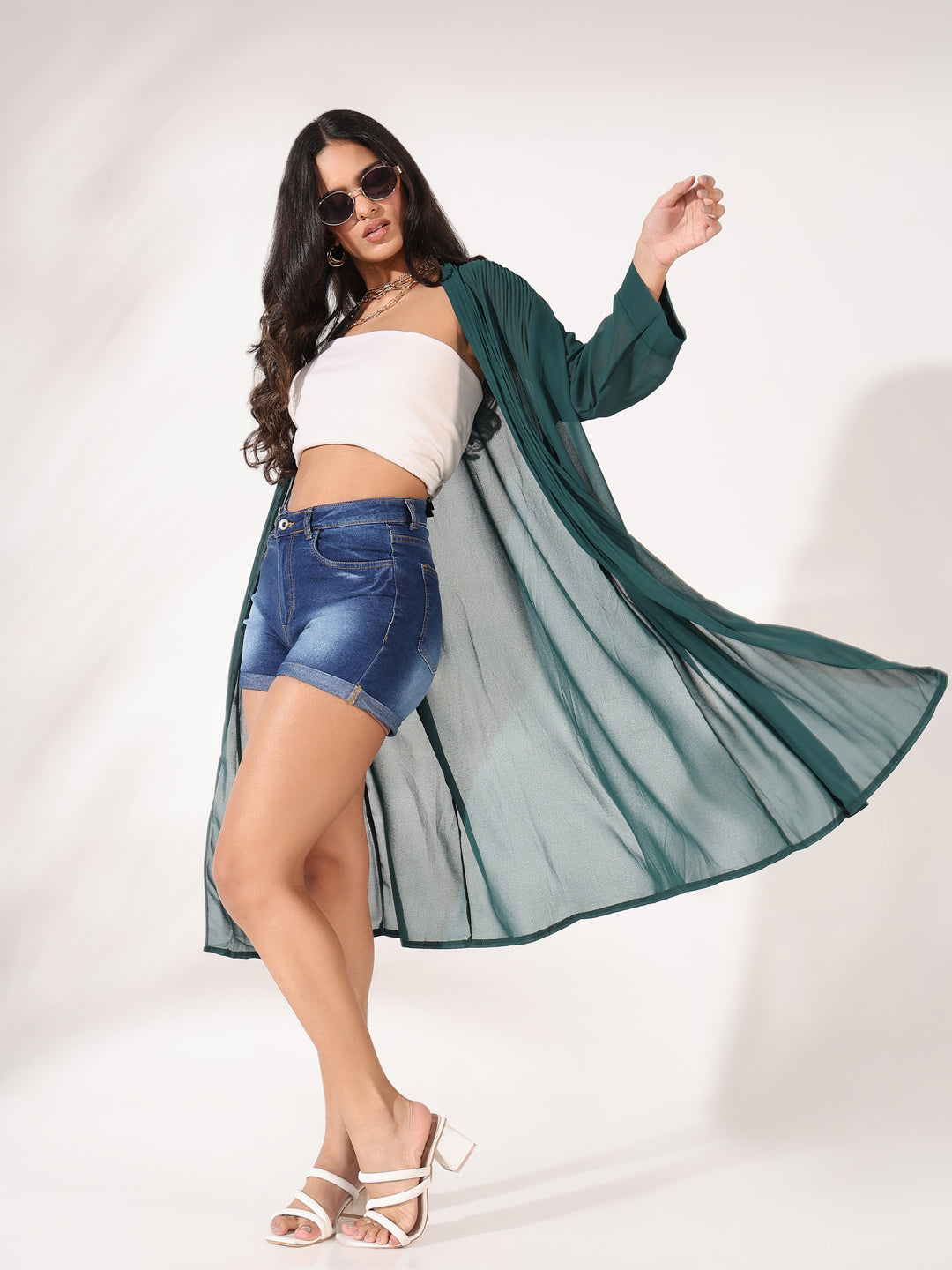 Women Green Solid Longline Shrug