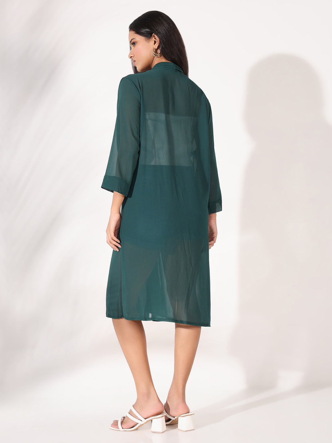 Women Green Solid Longline Shrug