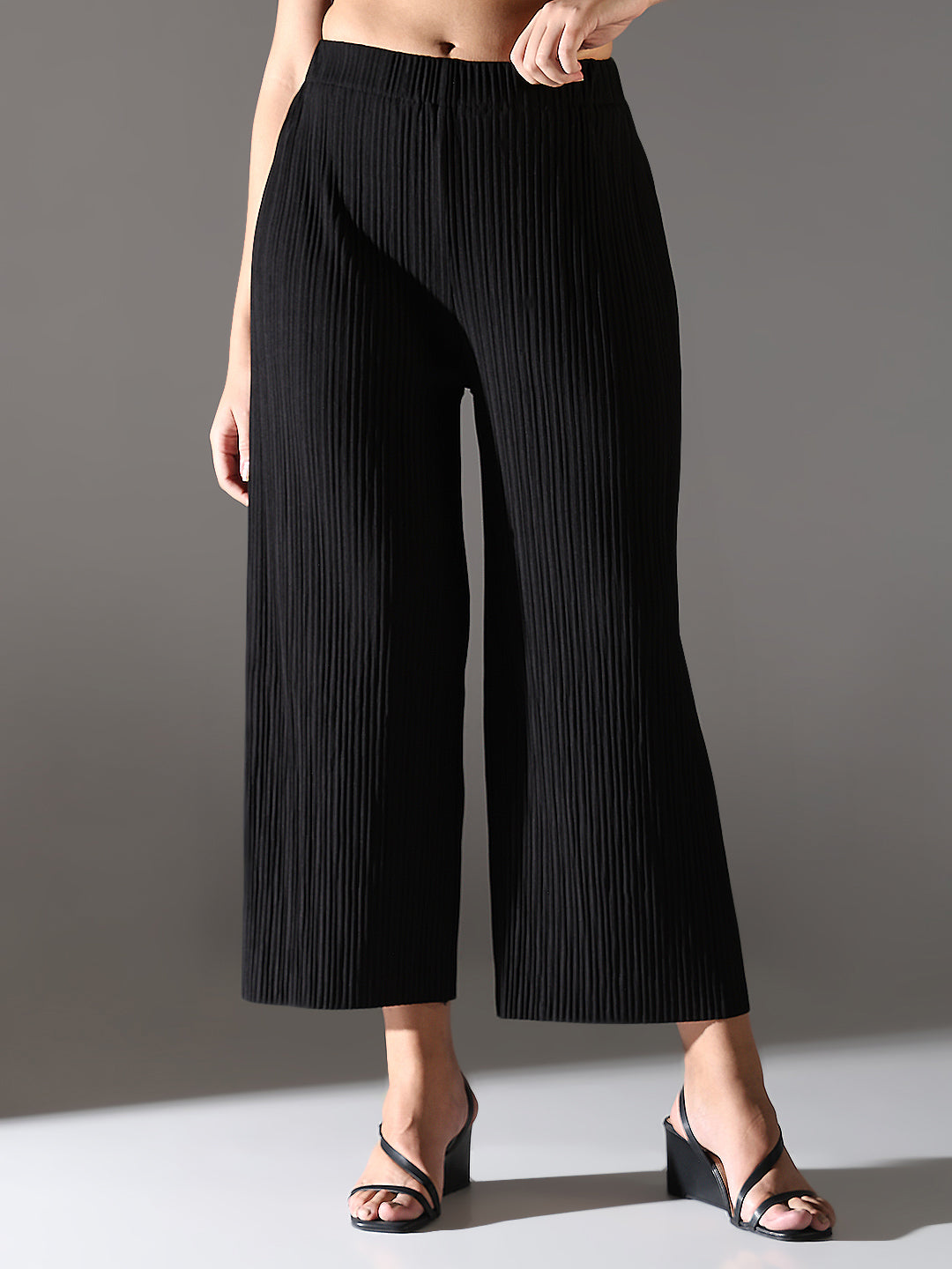 Women Black Solid Parallel Trousers