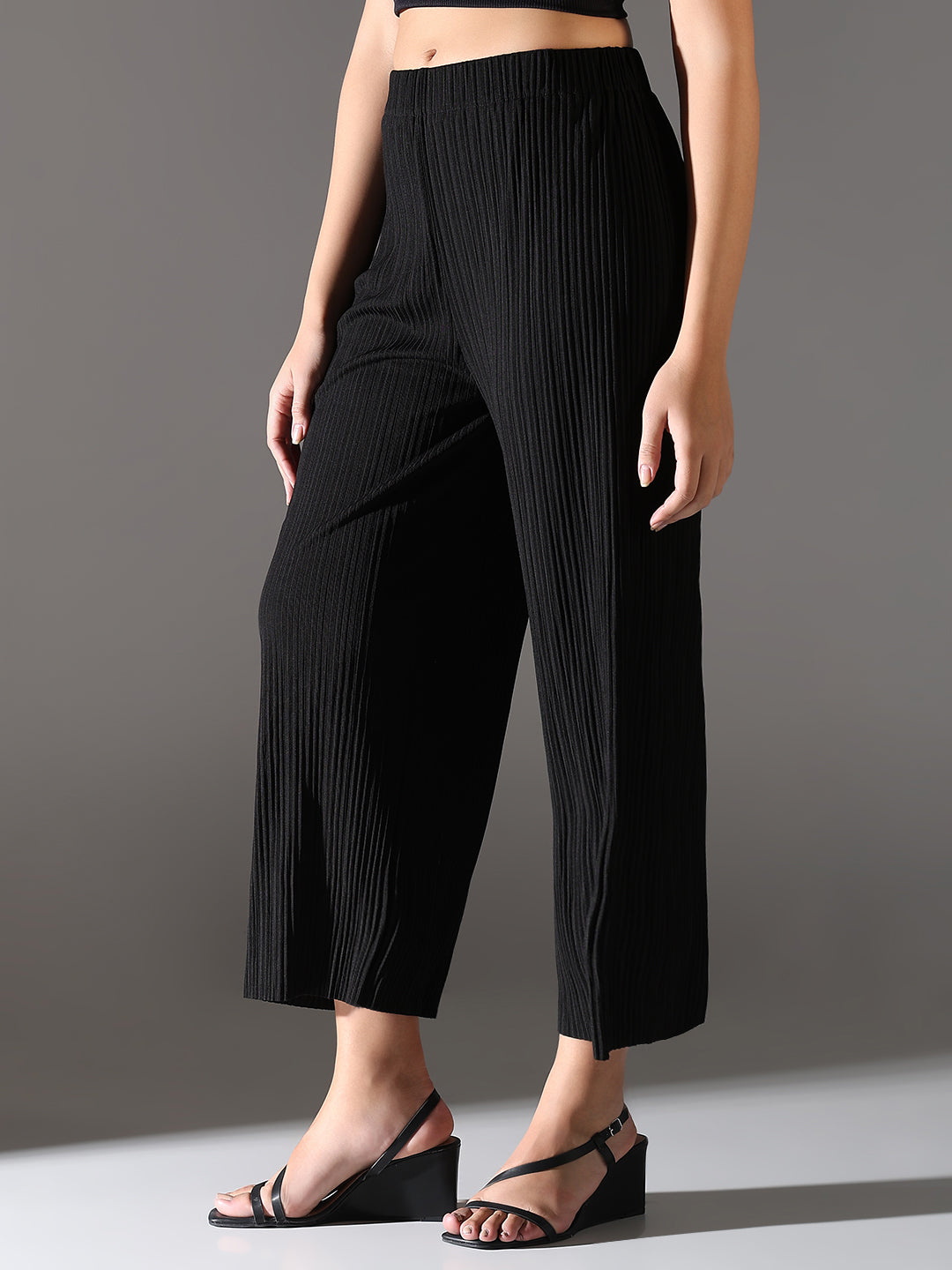 Women Black Solid Parallel Trousers