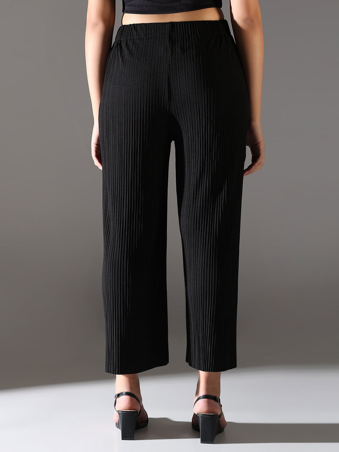 Women Black Solid Parallel Trousers