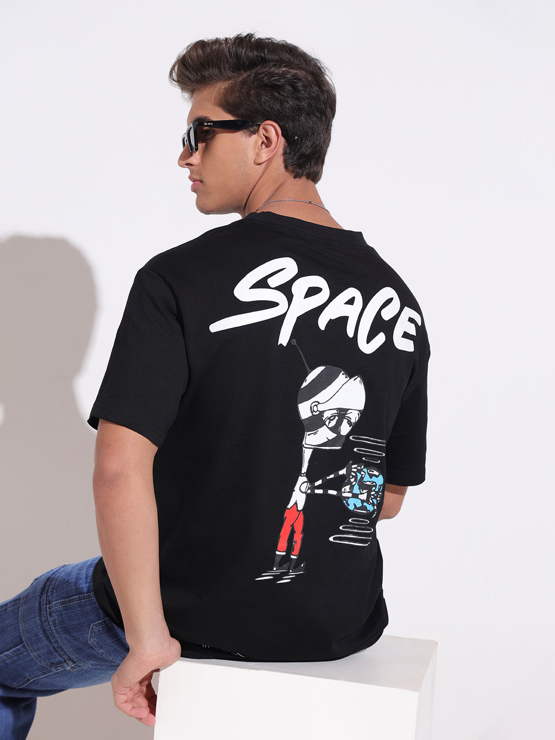 Men's Graphic Print Black T-Shirt with Artwork Detail