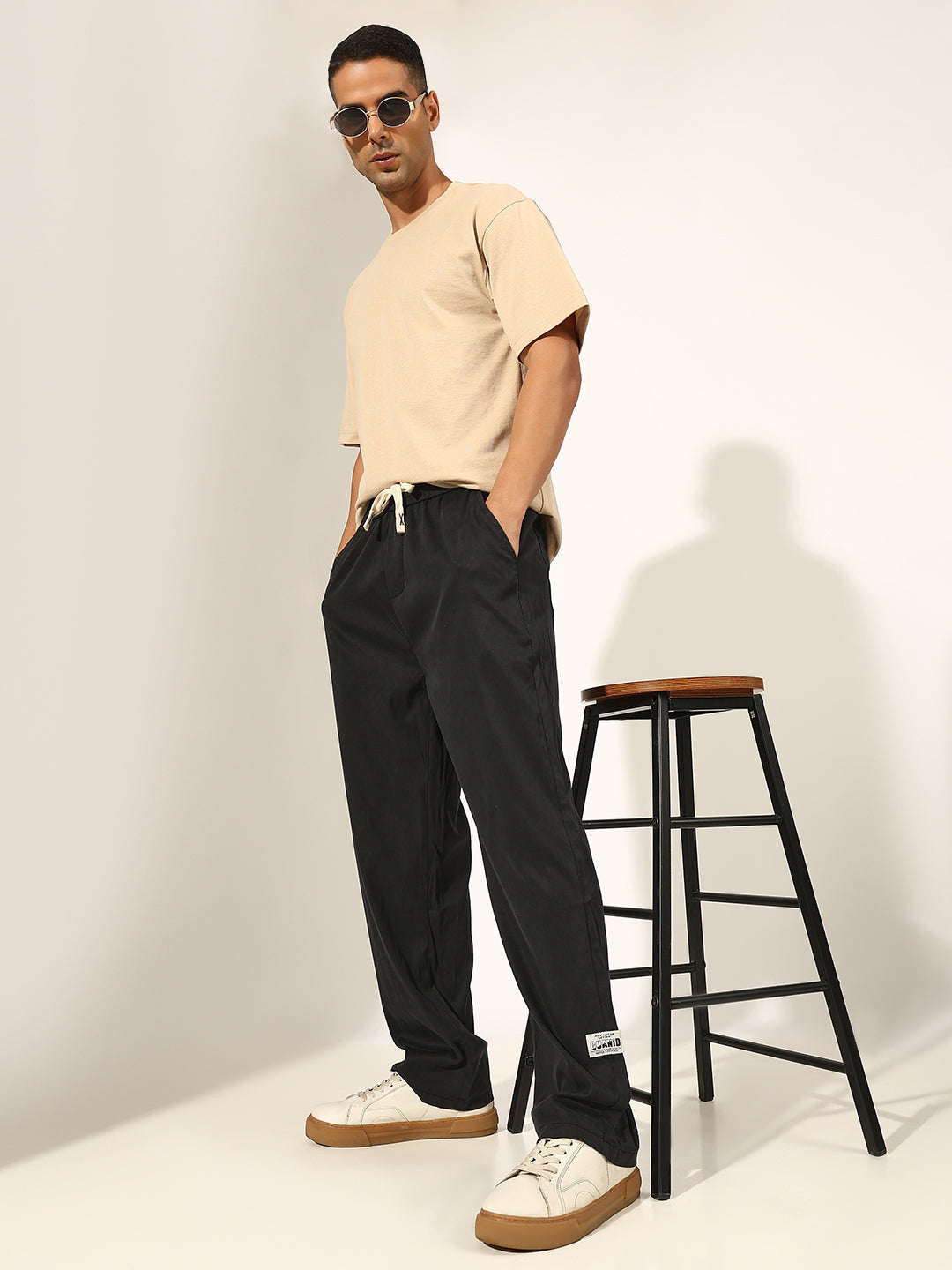 Men's Black Relaxed Fit Casual Trouser