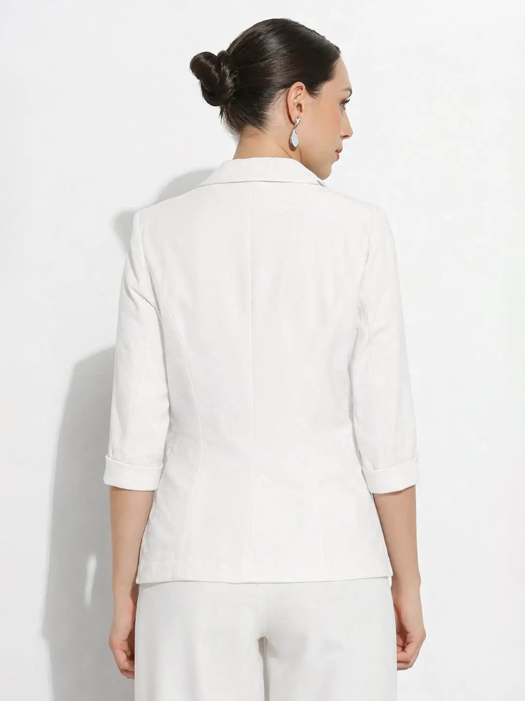 Women's White Tailored Fit Blazer - Uncategorized from SHOWOFFFF