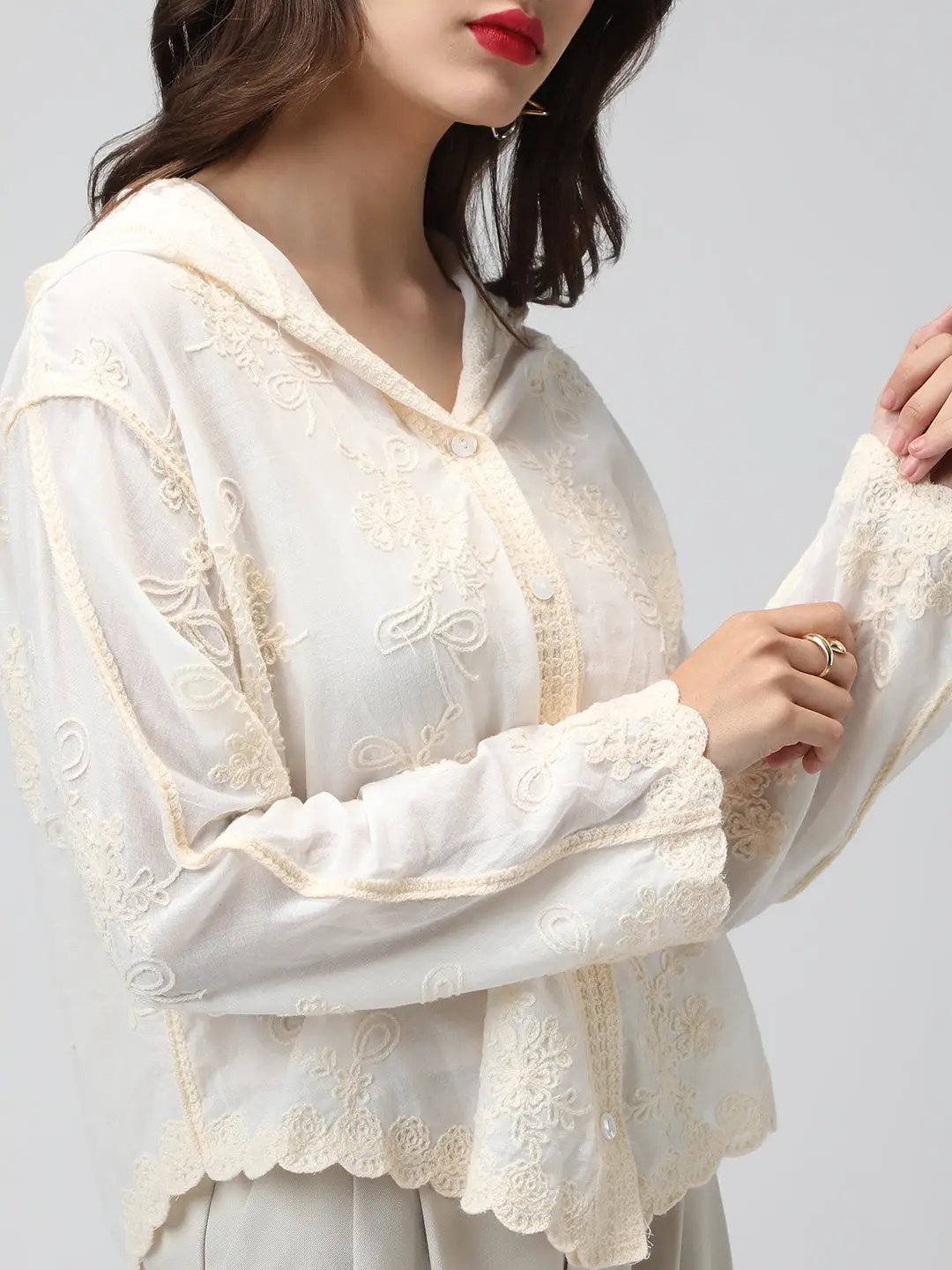 Women's Floral Embroidered Cream Scalloped Hem Shirt with Hood - Uncategorized from SHOWOFFFF