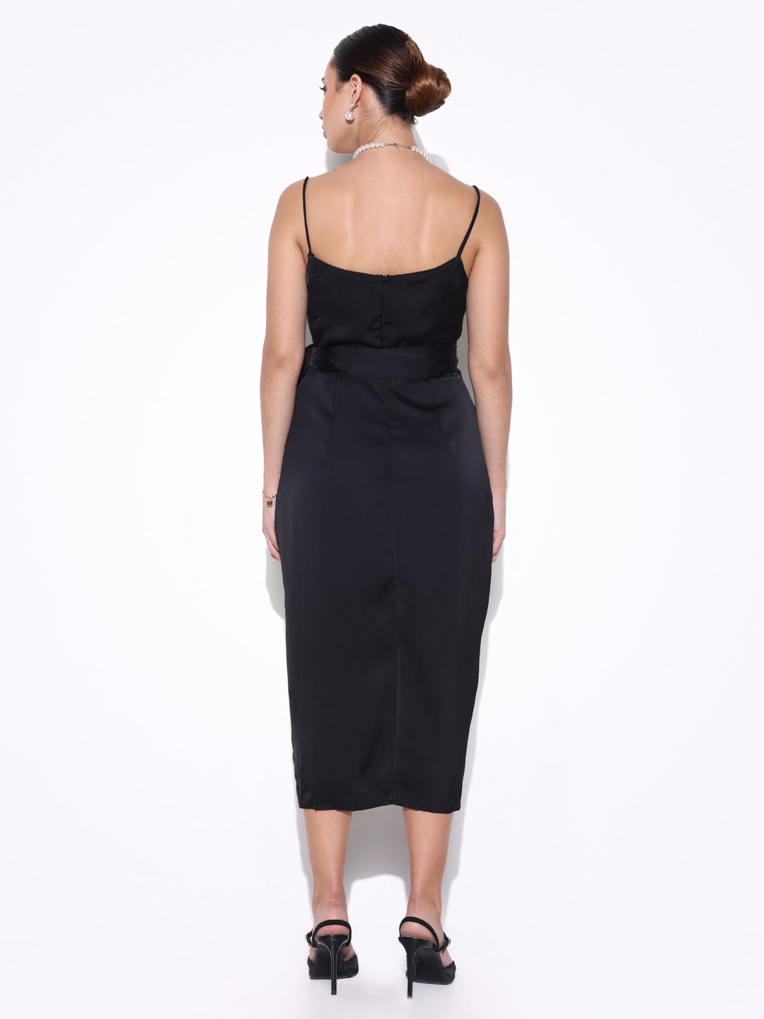 Women Solid Black Sheath Dress