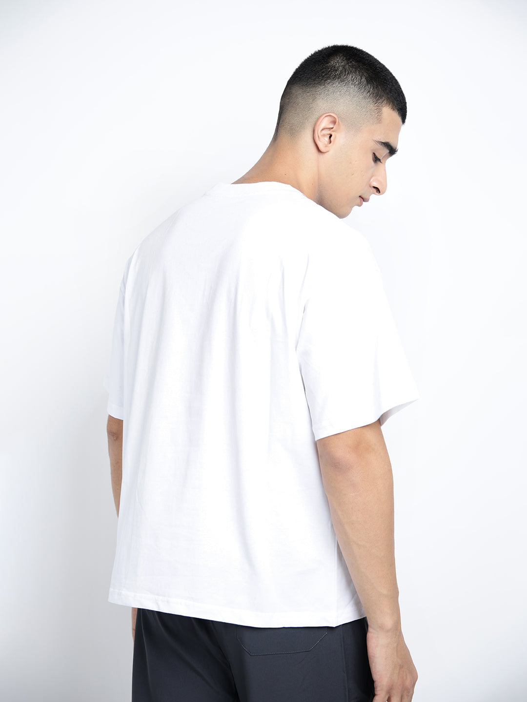 Men's Typography White Short Sleeves Round Neck Oversized T-Shirt