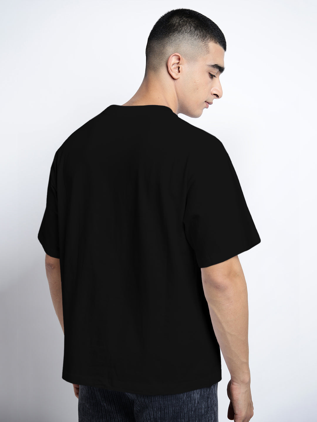 Men's Typography Black Short Sleeves Round Neck Oversized T-Shirt