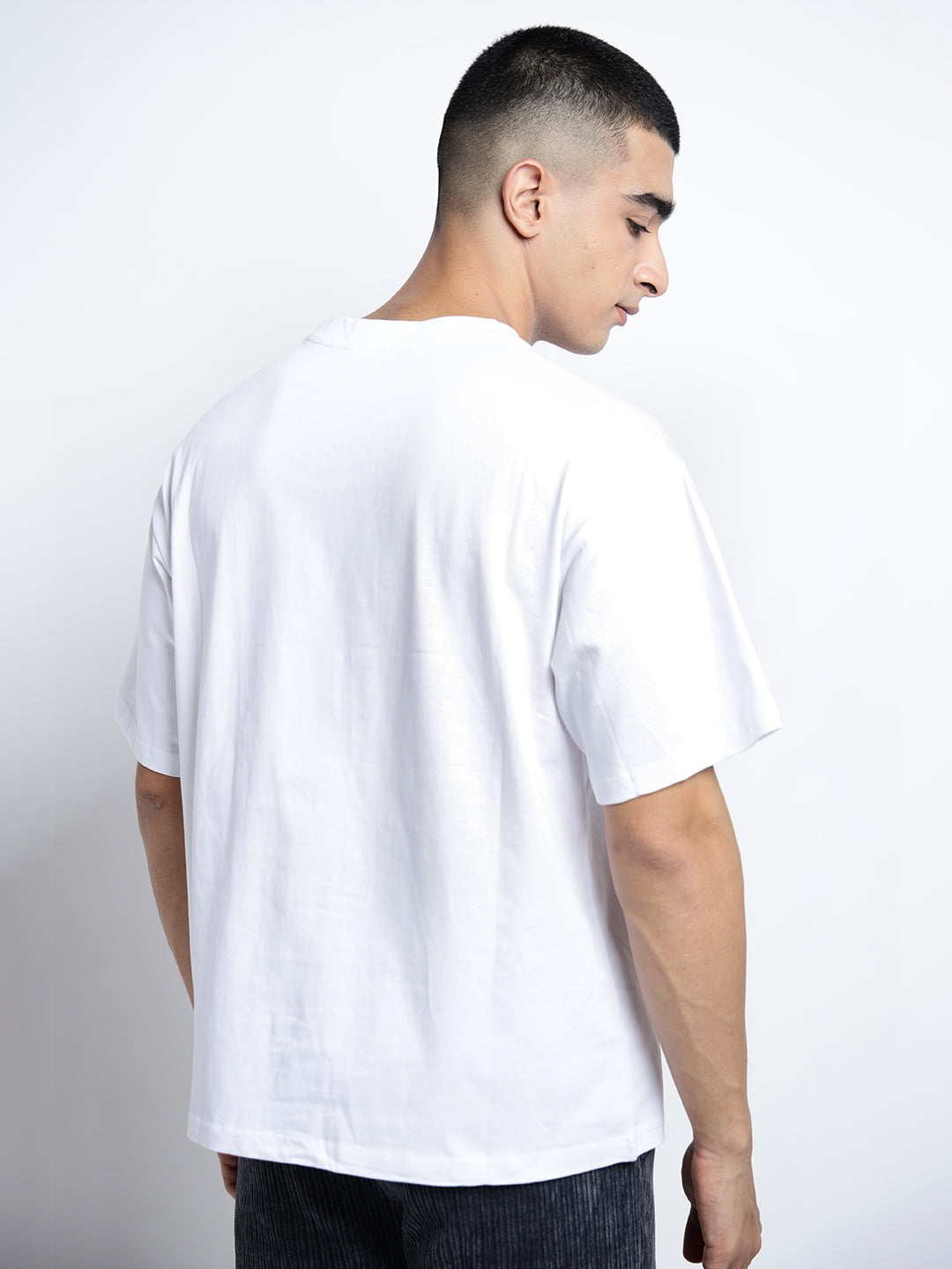 Men's Typography White Short Sleeves Round Neck Oversized T-Shirt