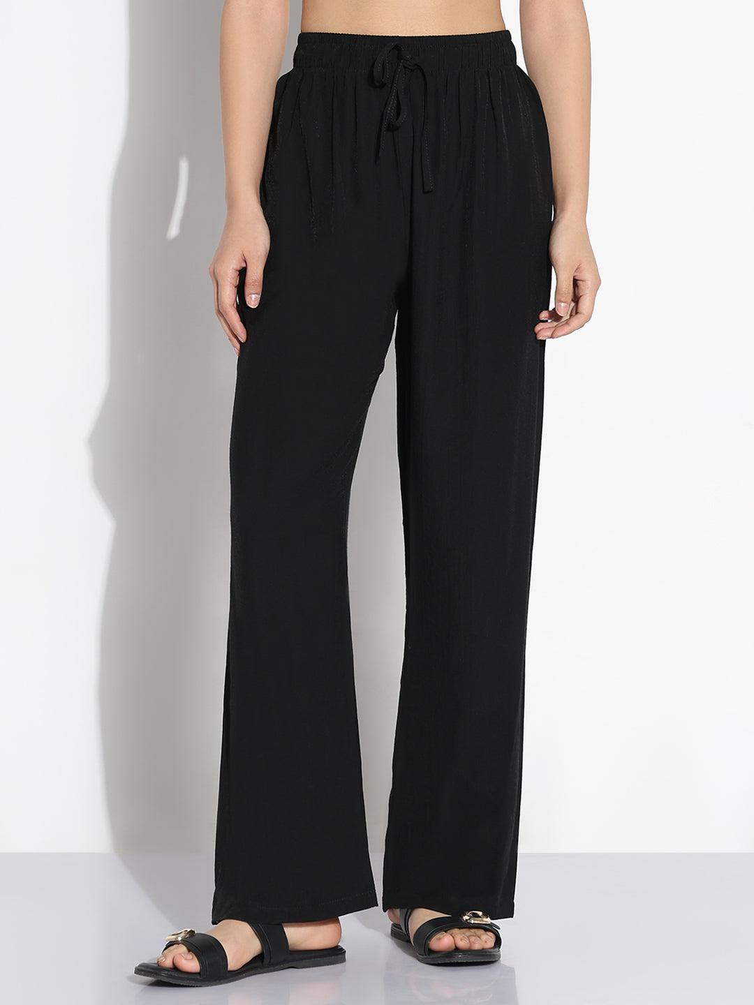 Women Black Solid Relaxed Fit Trousers